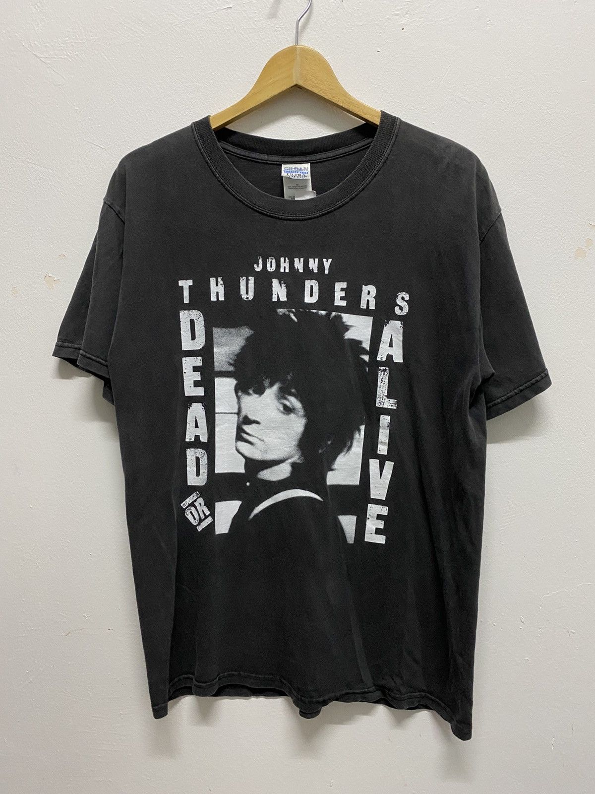 Band Tees VINTAGE JOHNNY THUNDERS BAND T SHIRT NEW YORK DOLLS Size US M / EU 48-50 / 2 - 2 Thumbnail