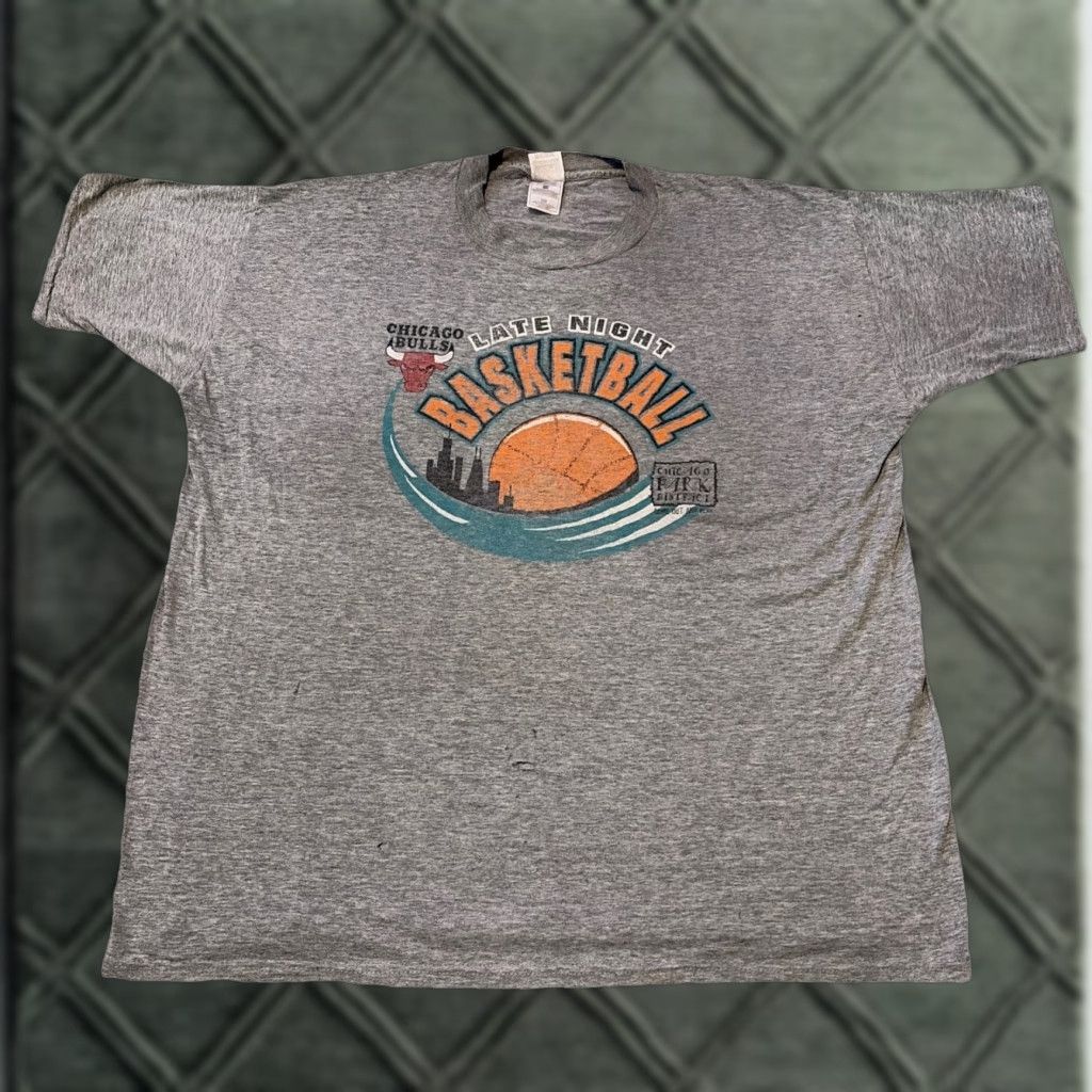 Fruit Of The Loom VINTAGE 90s Chicago Bulls Late Night Basketball Park District Jordan 2XL T-Shirt Size US XXL / EU 58 / 5 - 1 Thumbnail