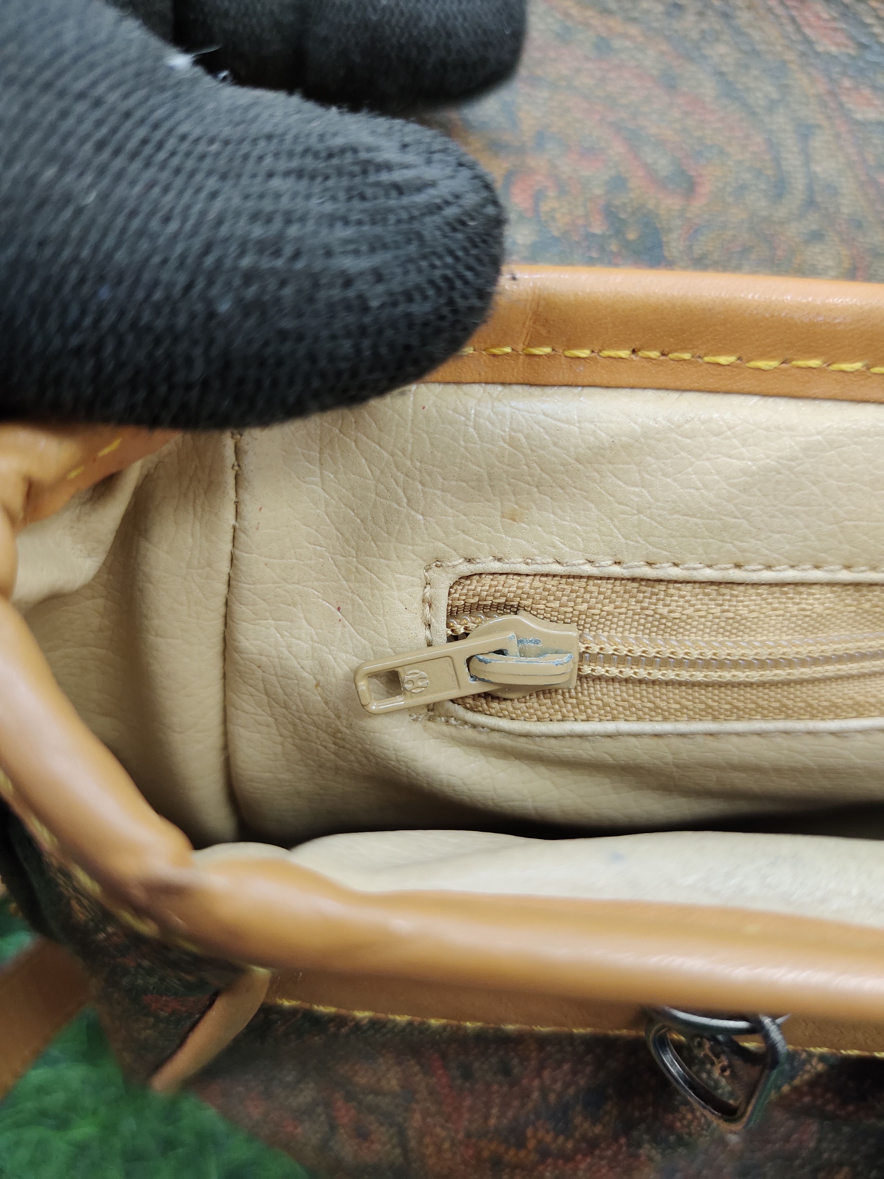 Leather Vintage 80s Linea Gani Floral Japan Patina Crossbody Bag Size ONE SIZE - 13 Thumbnail