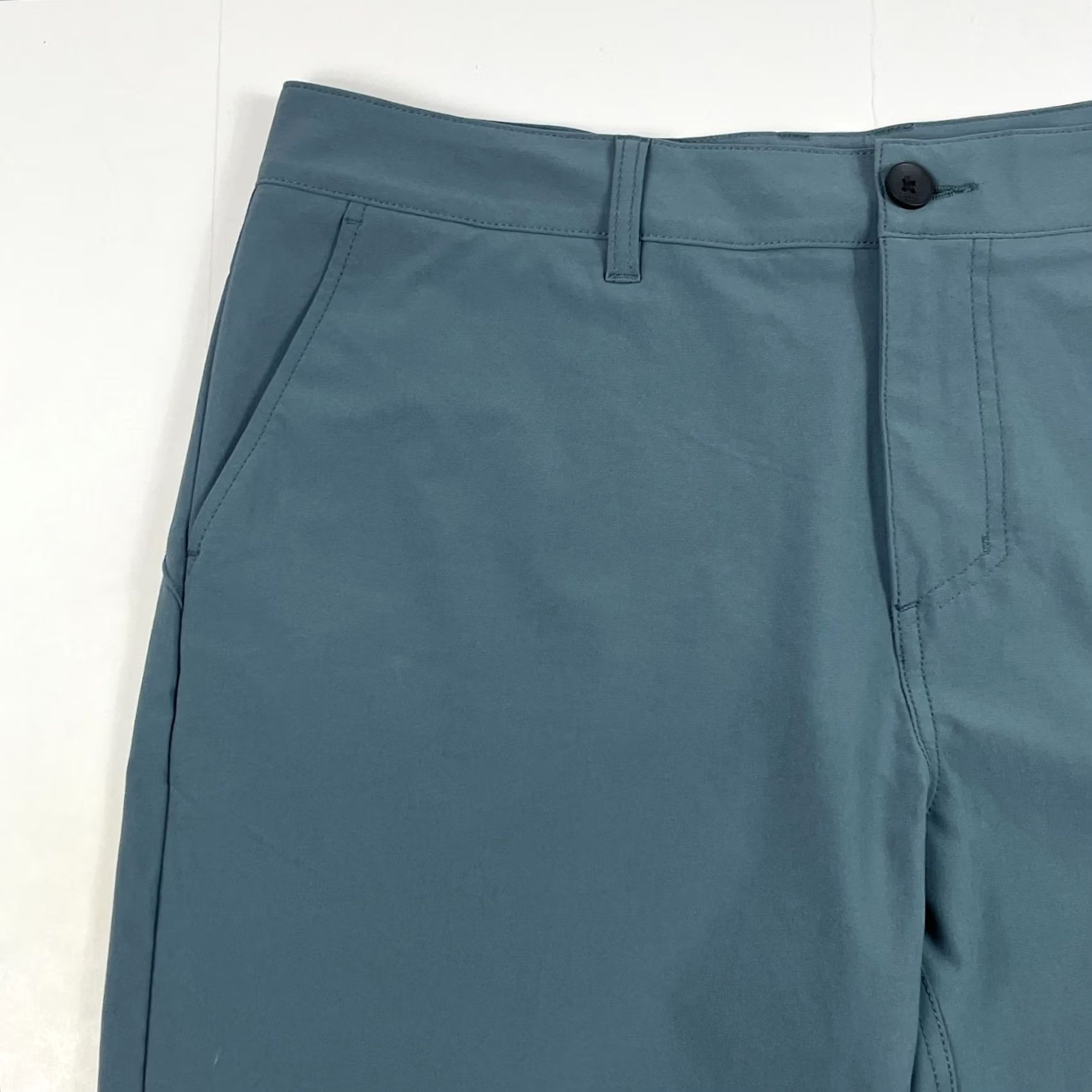 Oakley Oakley Shorts Mens 36 x 10 Blue Performance Golf Chino Golfer Golfing Stretch - 36in Waist Size US 36 / EU 52 - 2 Thumbnail