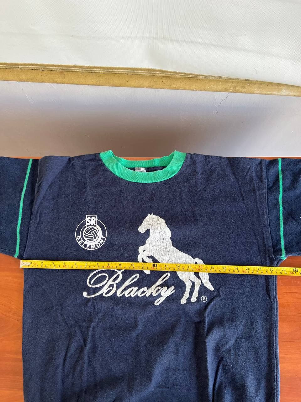 Vintage RARE 1970 SR DELEMONT BLACKY SWITZERLAND SOCCER SWEATSHIRT M Size US M / EU 48-50 / 2 - 18 Thumbnail
