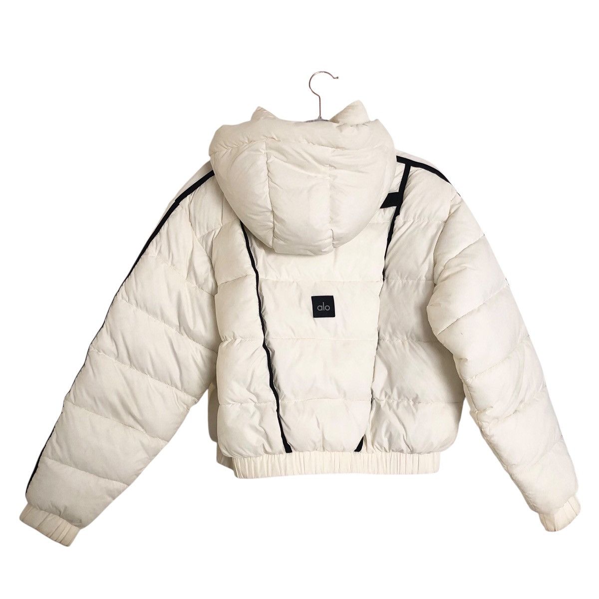 Alo Yoga Alo Yoga Aspen Love Puffer Jacket Ivory S Size S / US 4 / IT 40 - 17 Thumbnail