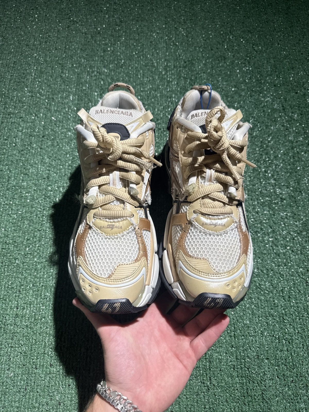Balenciaga Balenciaga runner beige black size 42 | Grailed