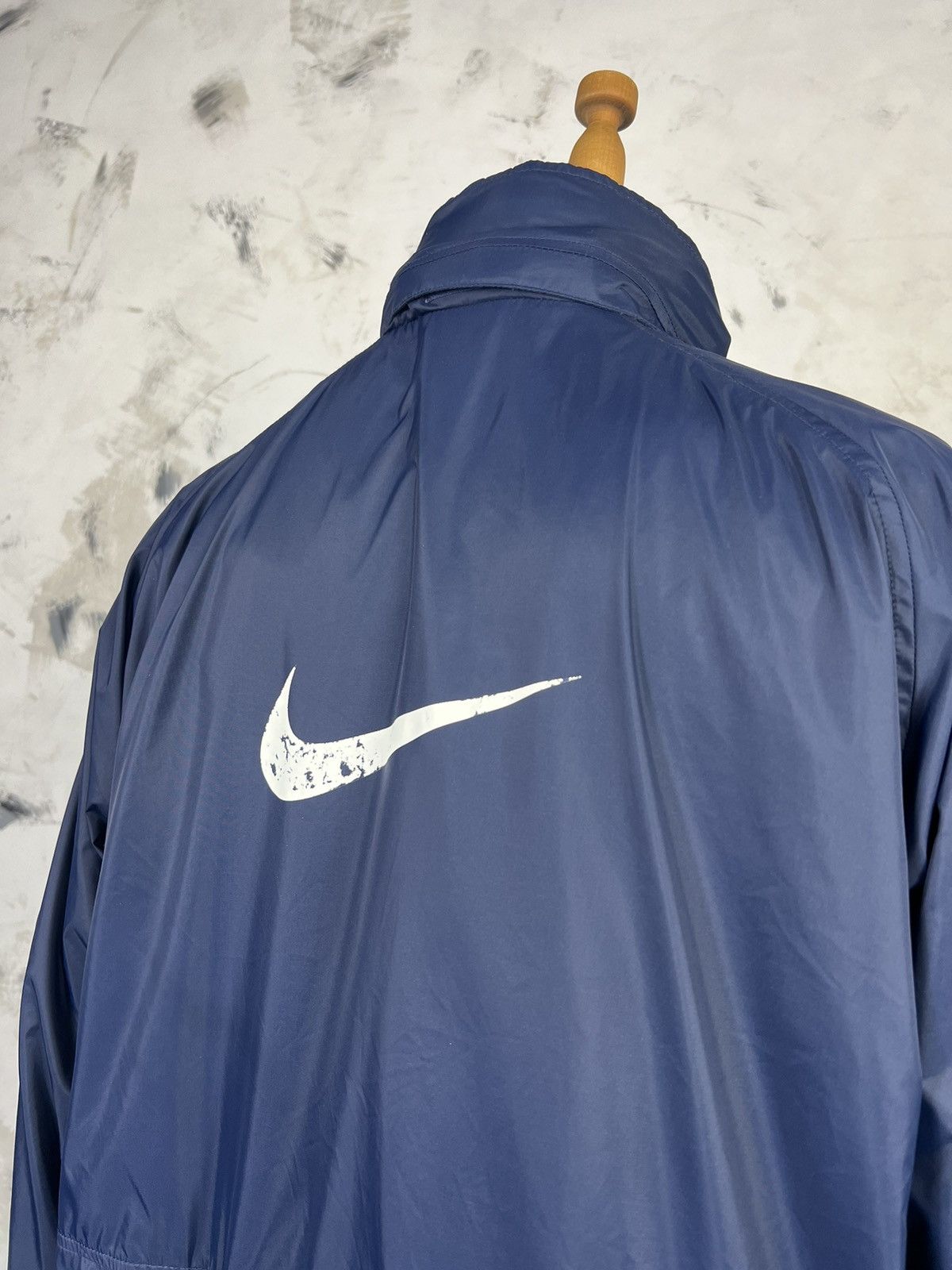 Nike Vintage Nike Packable Hooded Big Logo Jacket Size XL Size US XL / EU 56 / 4 - 7 Thumbnail