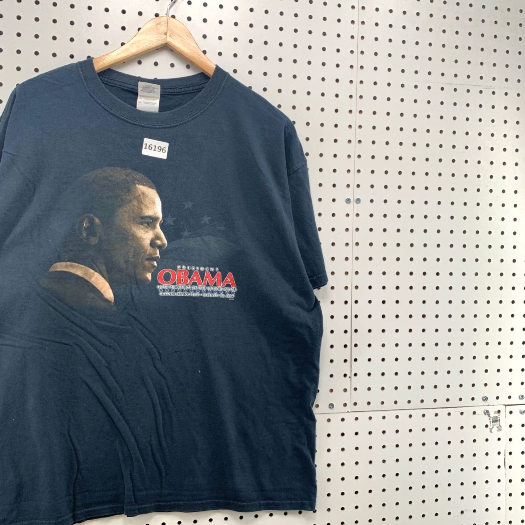 Gildan Barack Obama Shirt 2009 Adult XL Change Begins Now Short Sleeve President TEE Size US XL / EU 56 / 4 - 4 Thumbnail