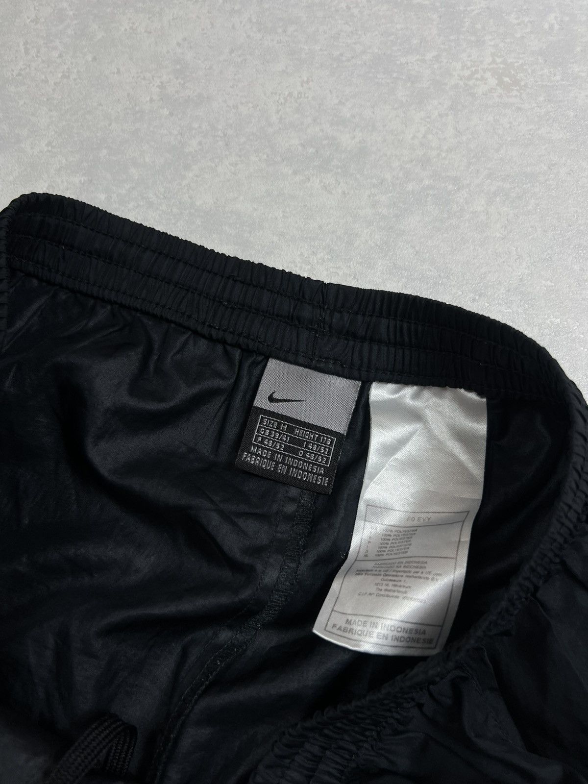 Nike 90s Nike Swoosh Vintage Drill Gorpcore Parachute Nylon Pants Size US 32 / EU 48 - 5 Thumbnail