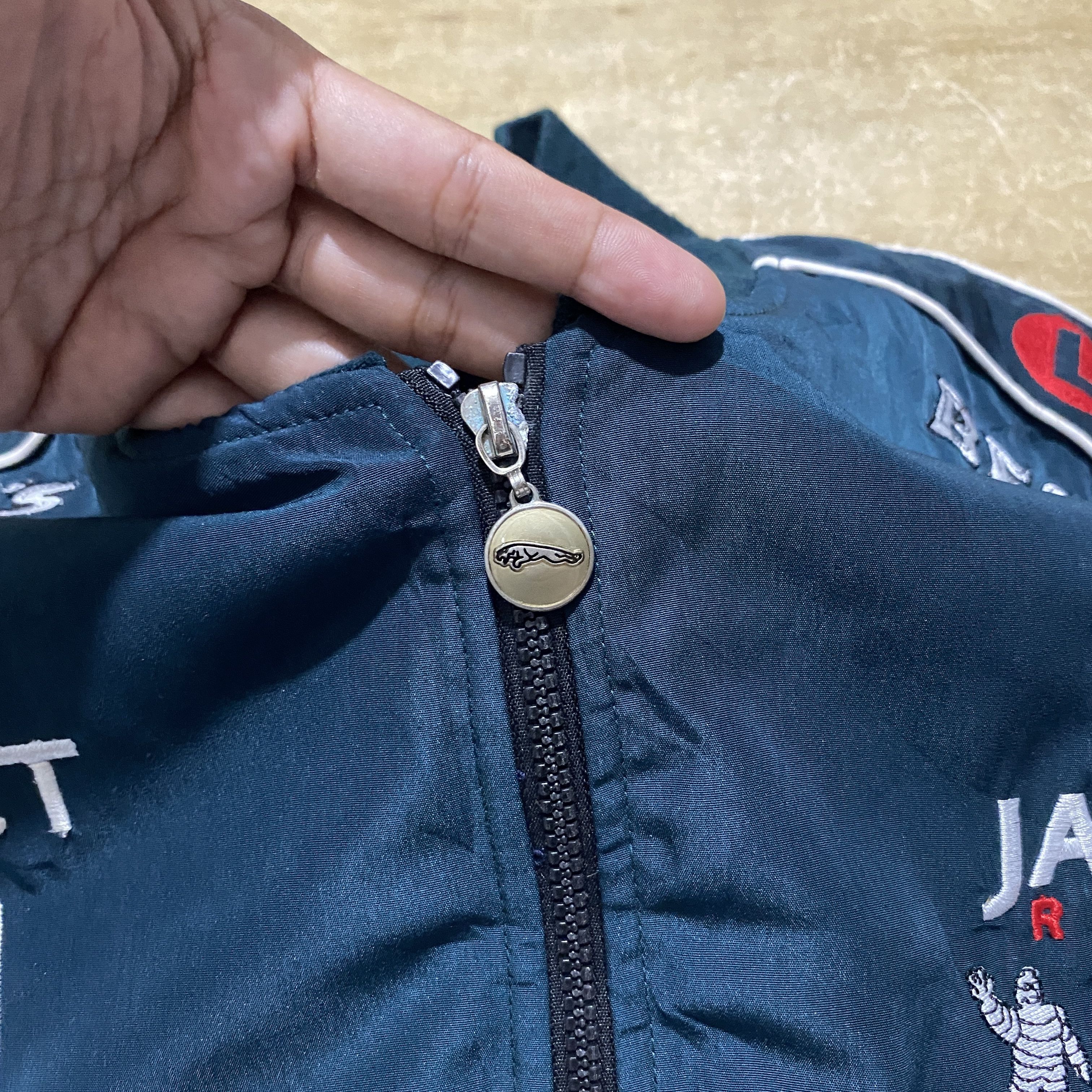 Vintage Vintage S.Oliver Jaguar Racing Jacket Size US XL / EU 56 / 4 - 4 Thumbnail