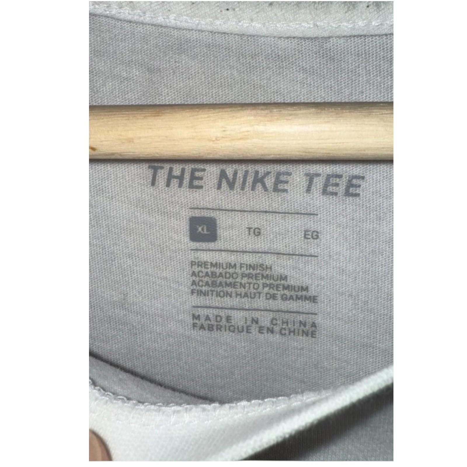Nike Nike Mens Premium Finish Camo Pocket T-Shirt White XL Size US XL / EU 56 / 4 - 4 Thumbnail