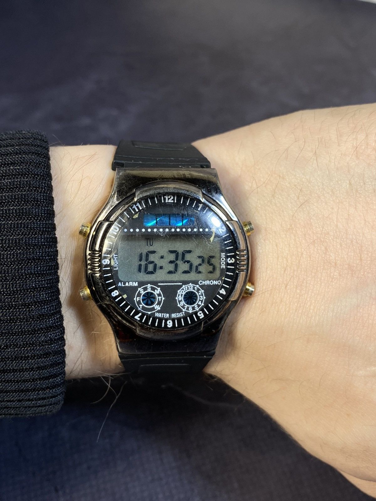 Vintage Vintage 90s Digital Watch w/ Chrono - Japanese Brand Size ONE SIZE - 3 Thumbnail