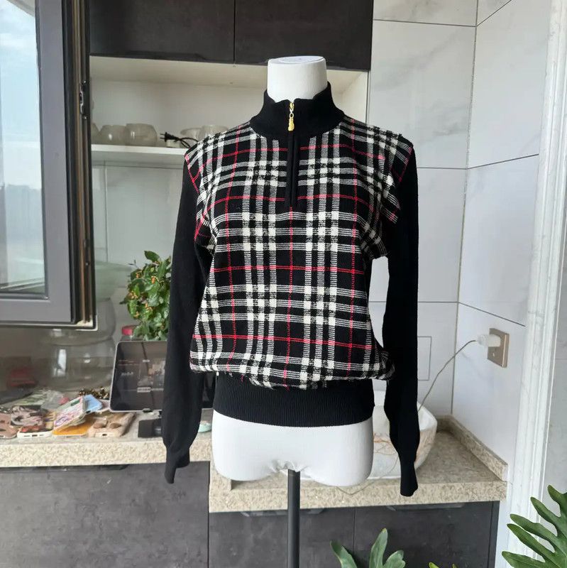 Burberry Black Wool Knit Long Sleeve Sweater