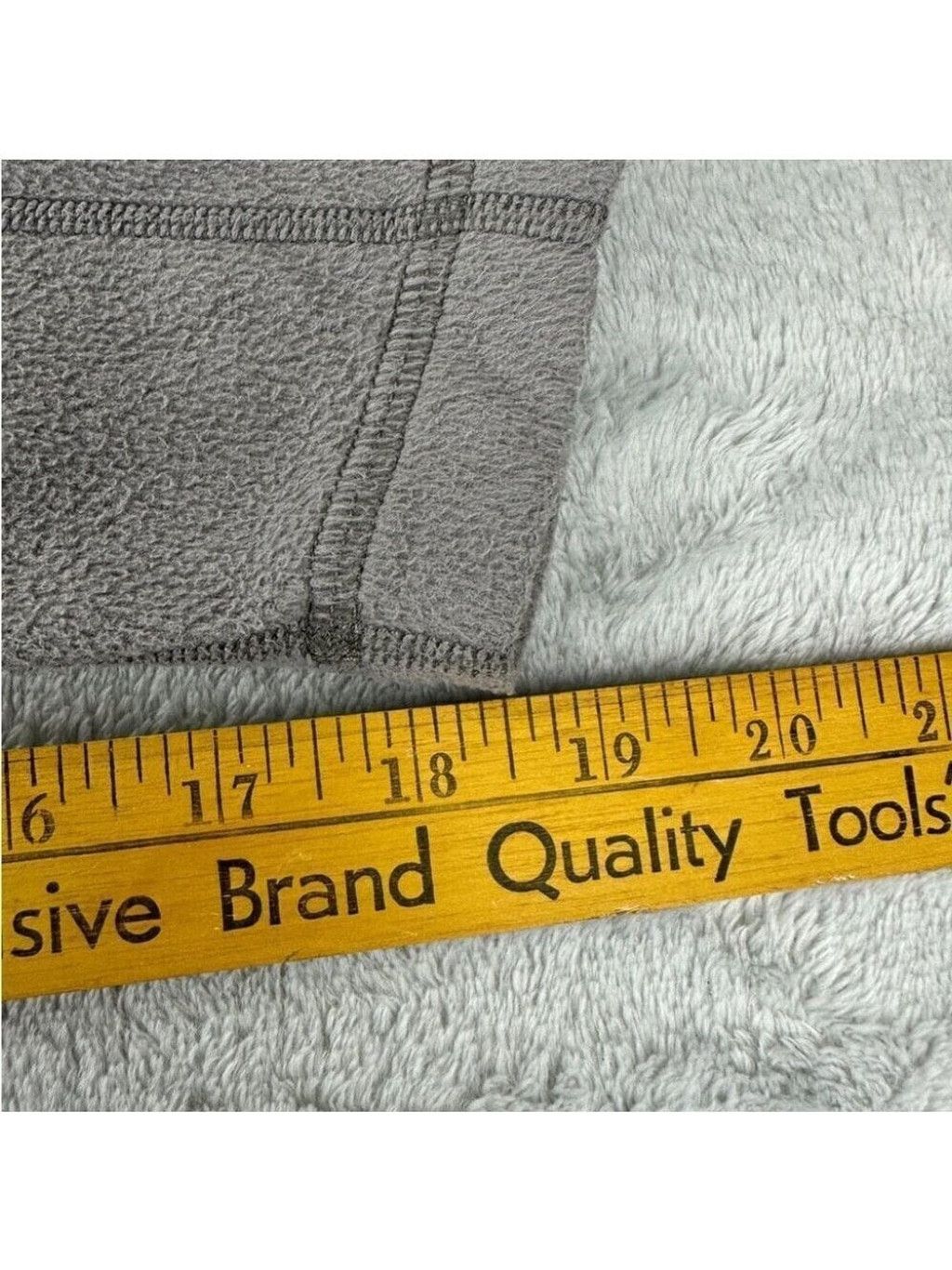 Patagonia Patagonia Men's Size Medium Micro D Fleece Pullover Grey Hal Size US M / EU 48-50 / 2 - 7 Thumbnail