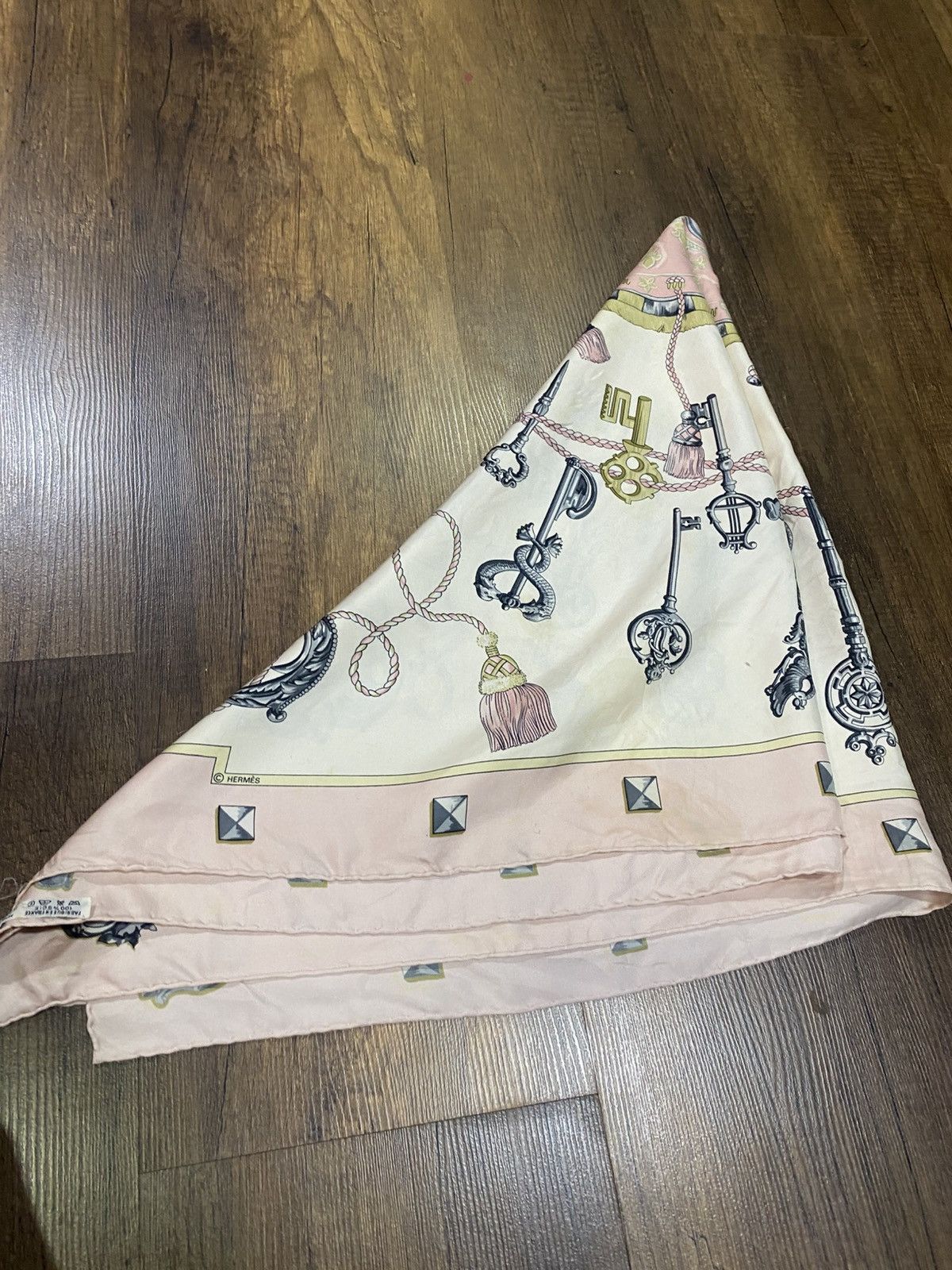 Hermes Authentic Vintage Hermes 100% Silk Scarf The Keys Size ONE SIZE - 10 Thumbnail