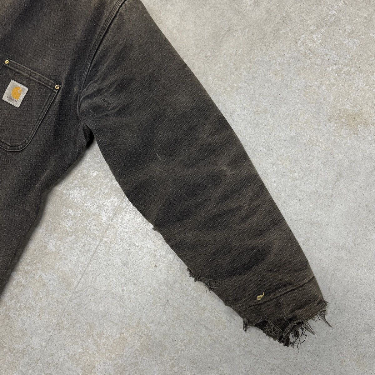 Carhartt Vintage Carhartt Jacket Thrashed Sun Faded Size US L / EU 52-54 / 3 - 9 Thumbnail