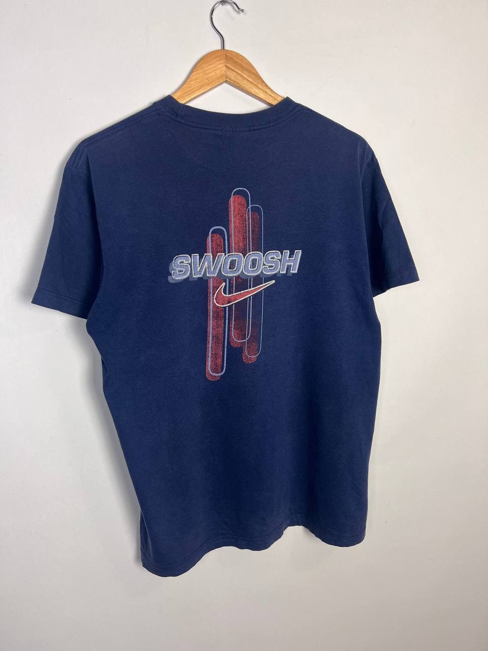 Other Vintage Nike centr logo swoosh Y2K t shirt Size US S / EU 44-46 / 1 - 5 Thumbnail