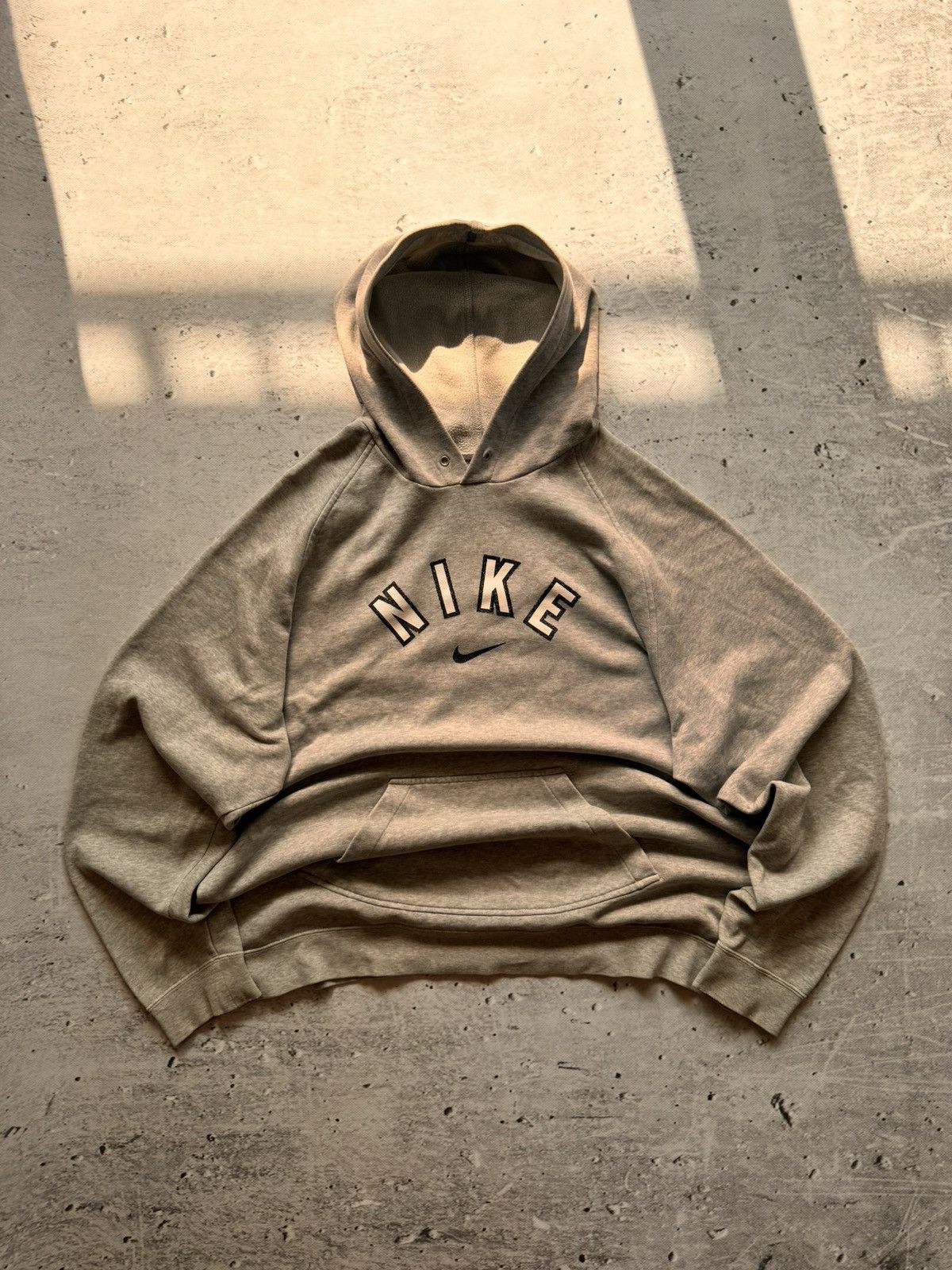 Nike × Vintage NIKE VINTAGE CENTER LOGO OVERSIZE BOXY HOODIE Size US XL / EU 56 / 4 - 1 Thumbnail