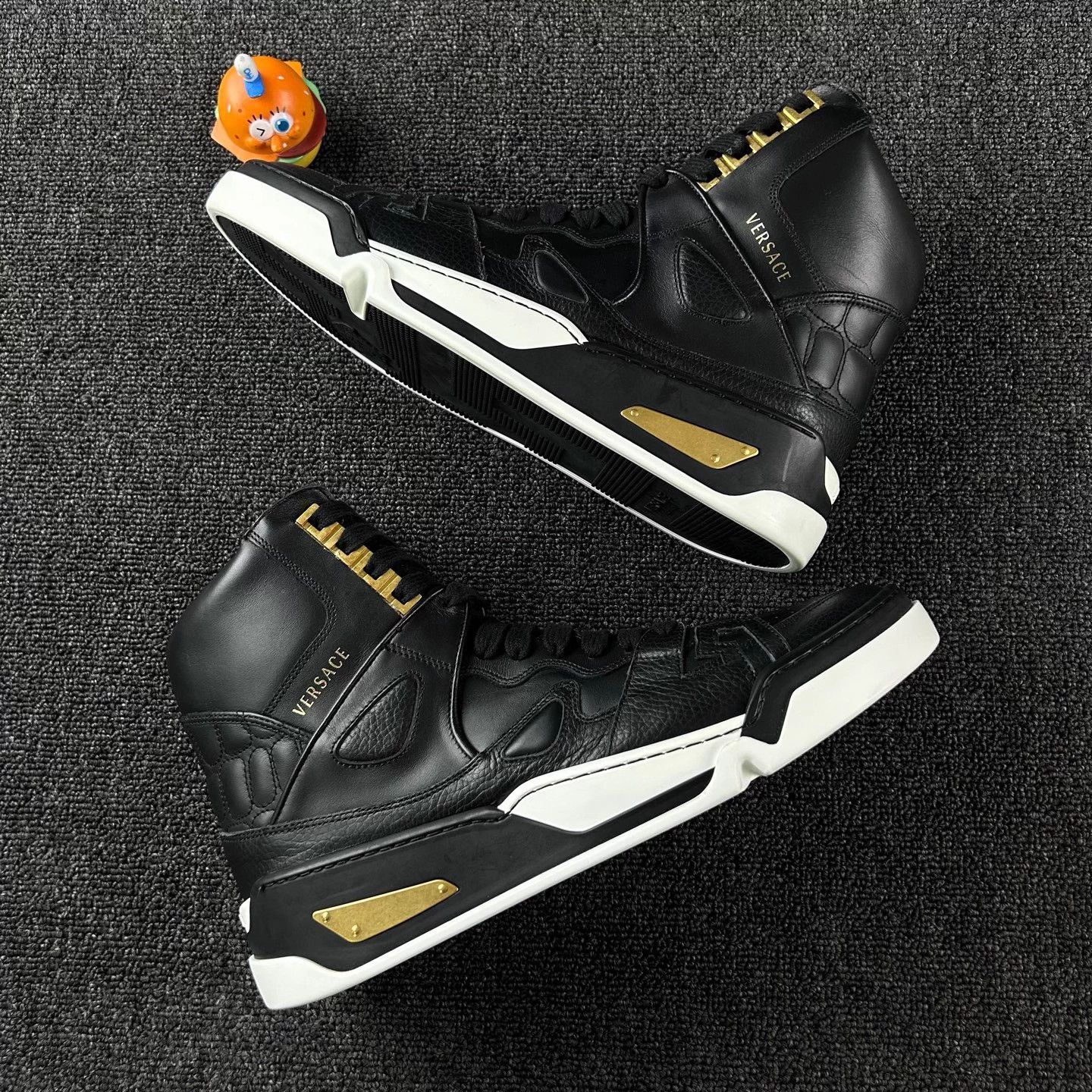 Versace Versace black high-top casual shoes size 42 Size US 9 / EU 42 - 4 Thumbnail
