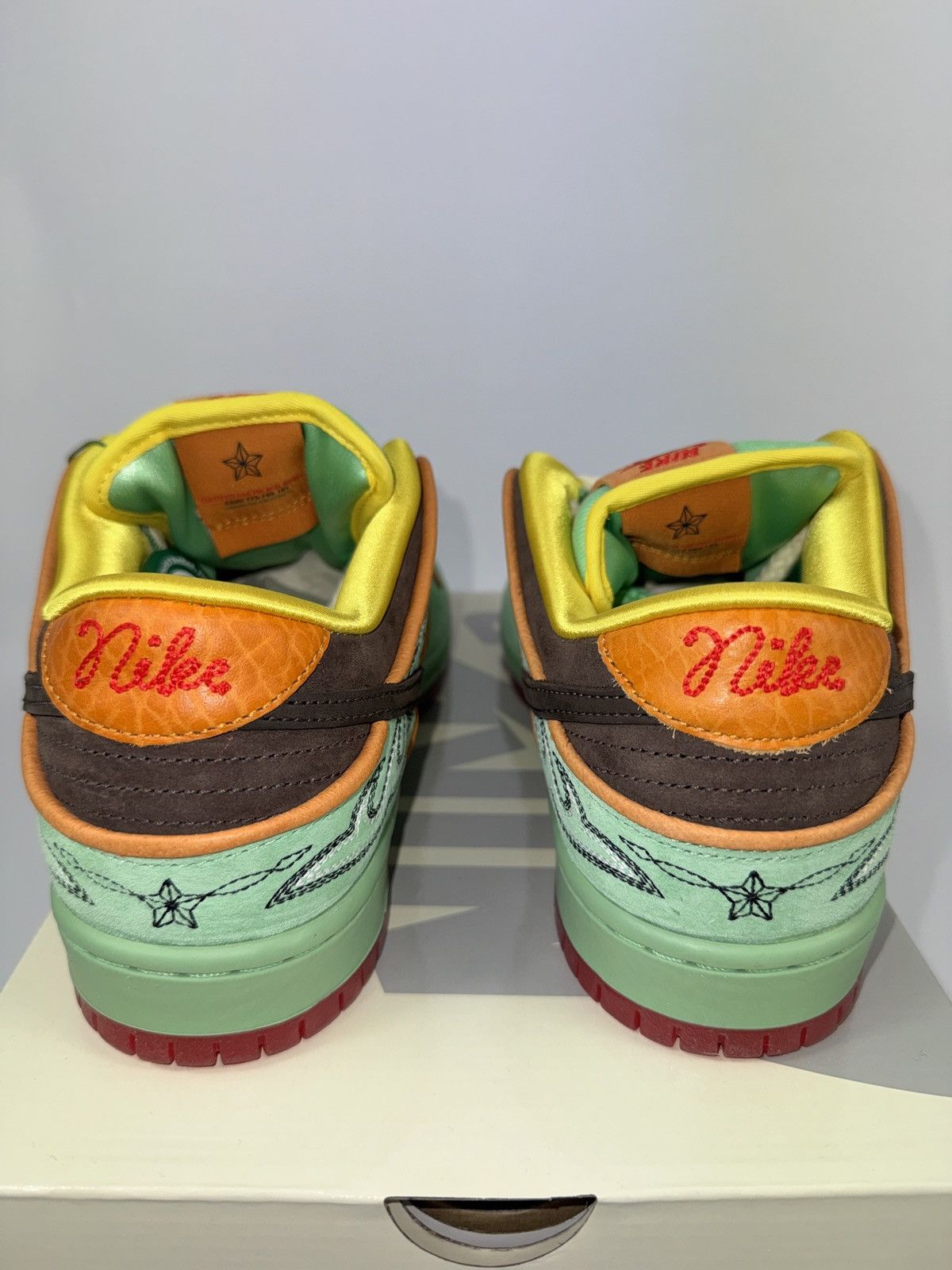 Nike NIKE SB DUNK LOW RODEO TOURNALINE SNEAKERS Size US 10 / EU 43 - 3 Thumbnail