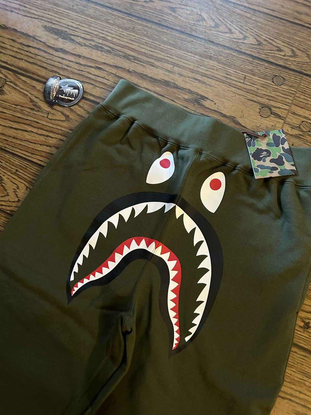 Bape (DS) Bape Olive Green Shark Sweatpants Size US 34 / EU 50 - 2 Thumbnail