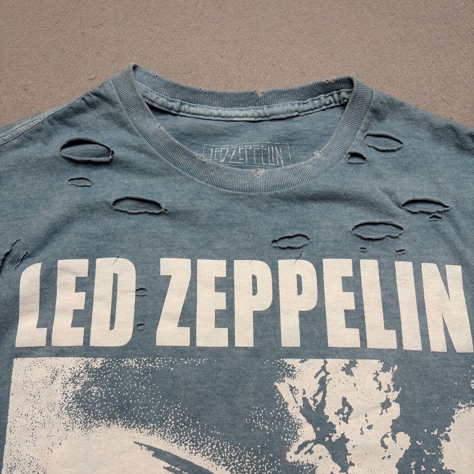 Led Zeppelin Led Zeppelin Distressed Band T Shirt Men’s M/L Blue 1969 Size US L / EU 52-54 / 3 - 2 Thumbnail