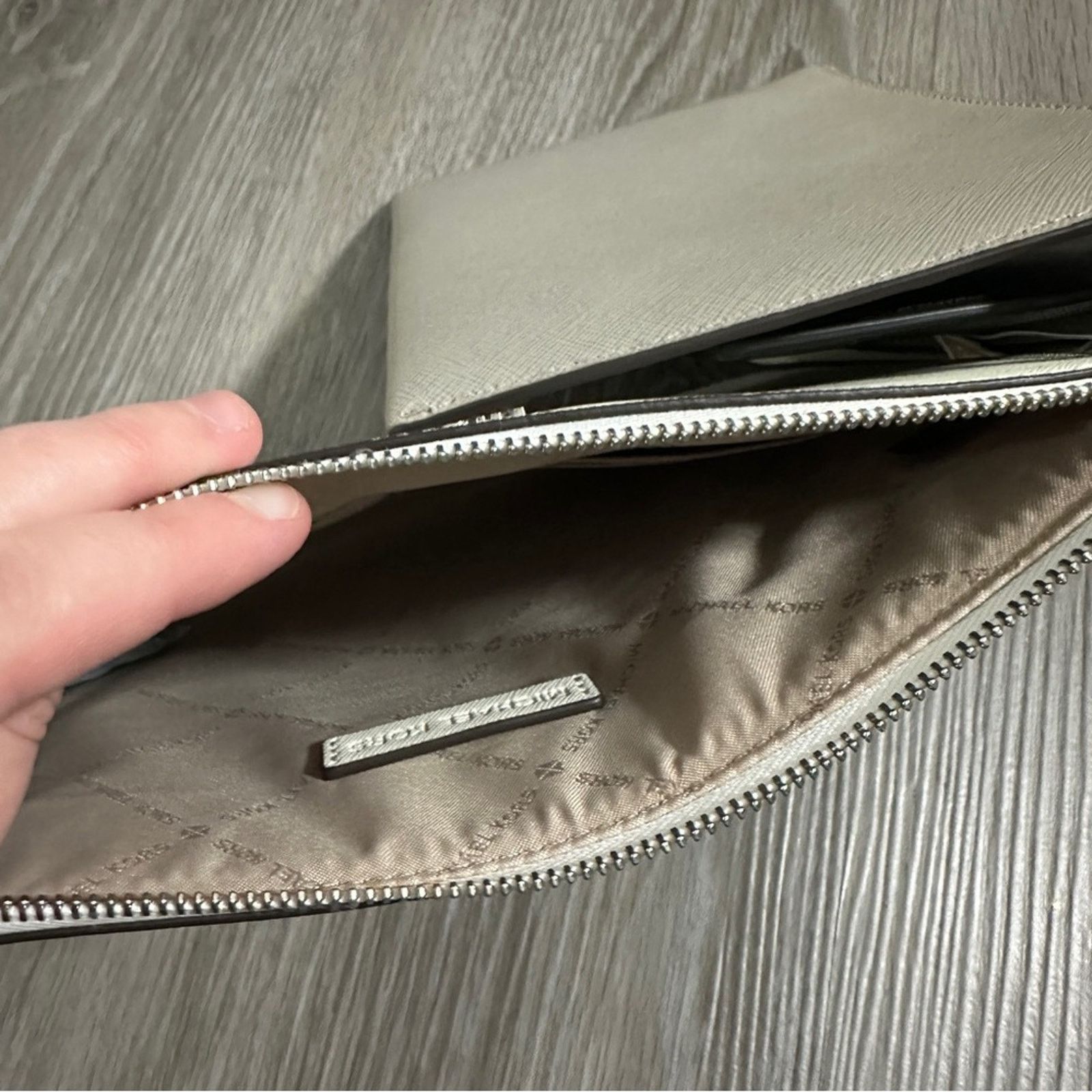 Michael Kors Michael Kors Jet Set Travel Trio 3 in 1 Wristlet Size ONE SIZE - 8 Thumbnail