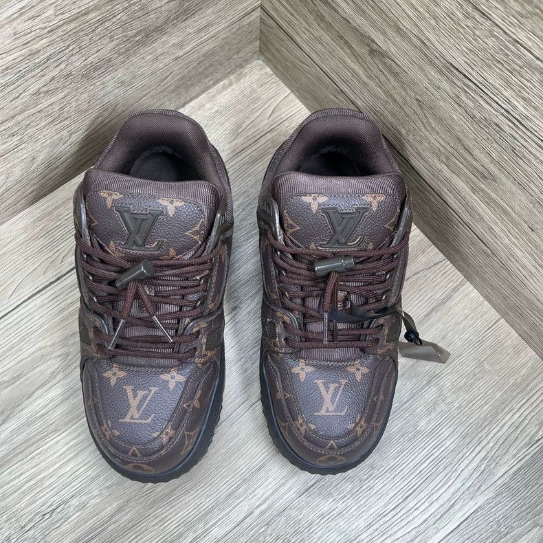 Louis Vuitton Louis Vuitton Trainer Brown Full Print Little Fat Ding sho Size US 5.5 / EU 38 - 2 Thumbnail