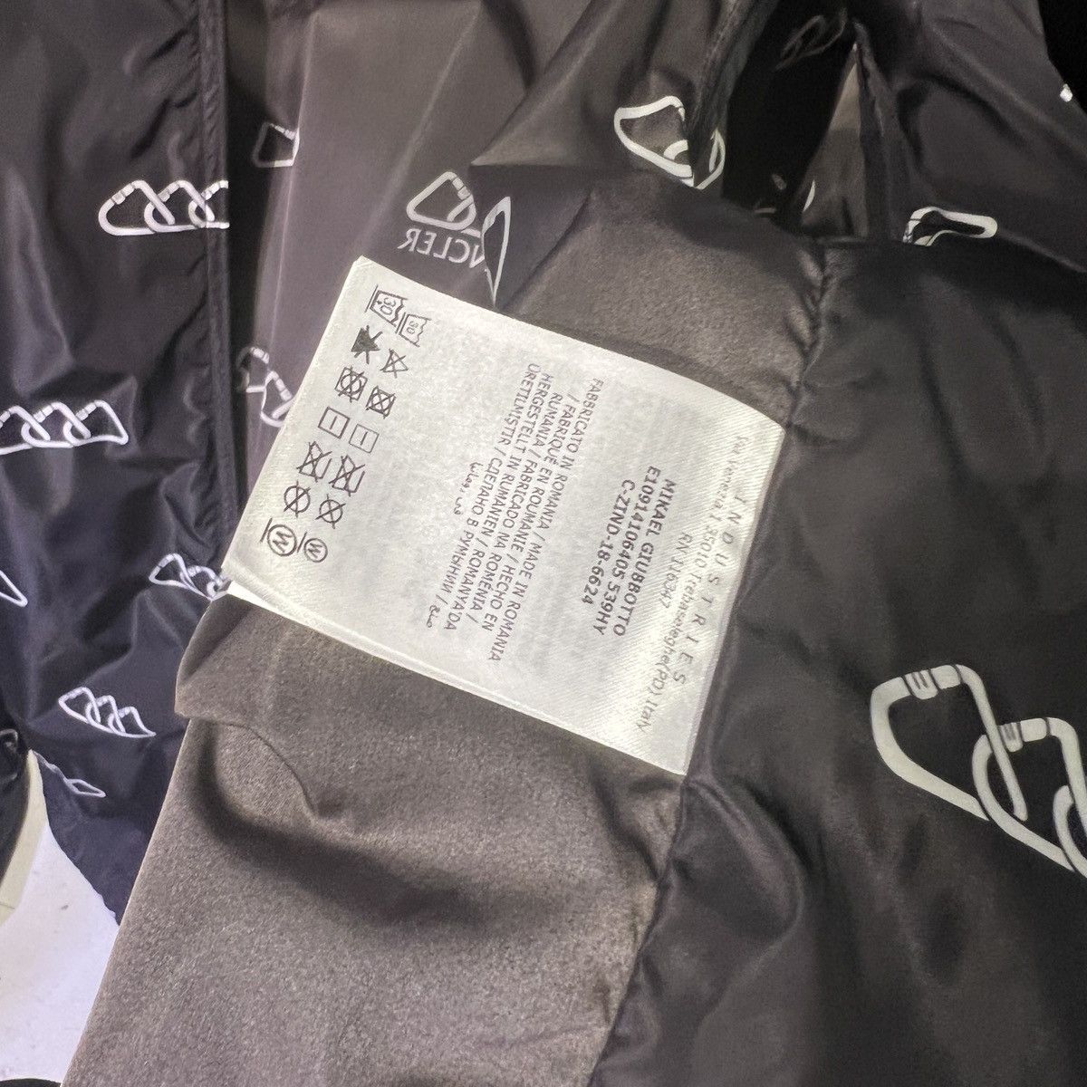 Moncler Moncler Mikael Windbreaker Monogram Jacket Black White Size US XL / EU 56 / 4 - 10 Thumbnail