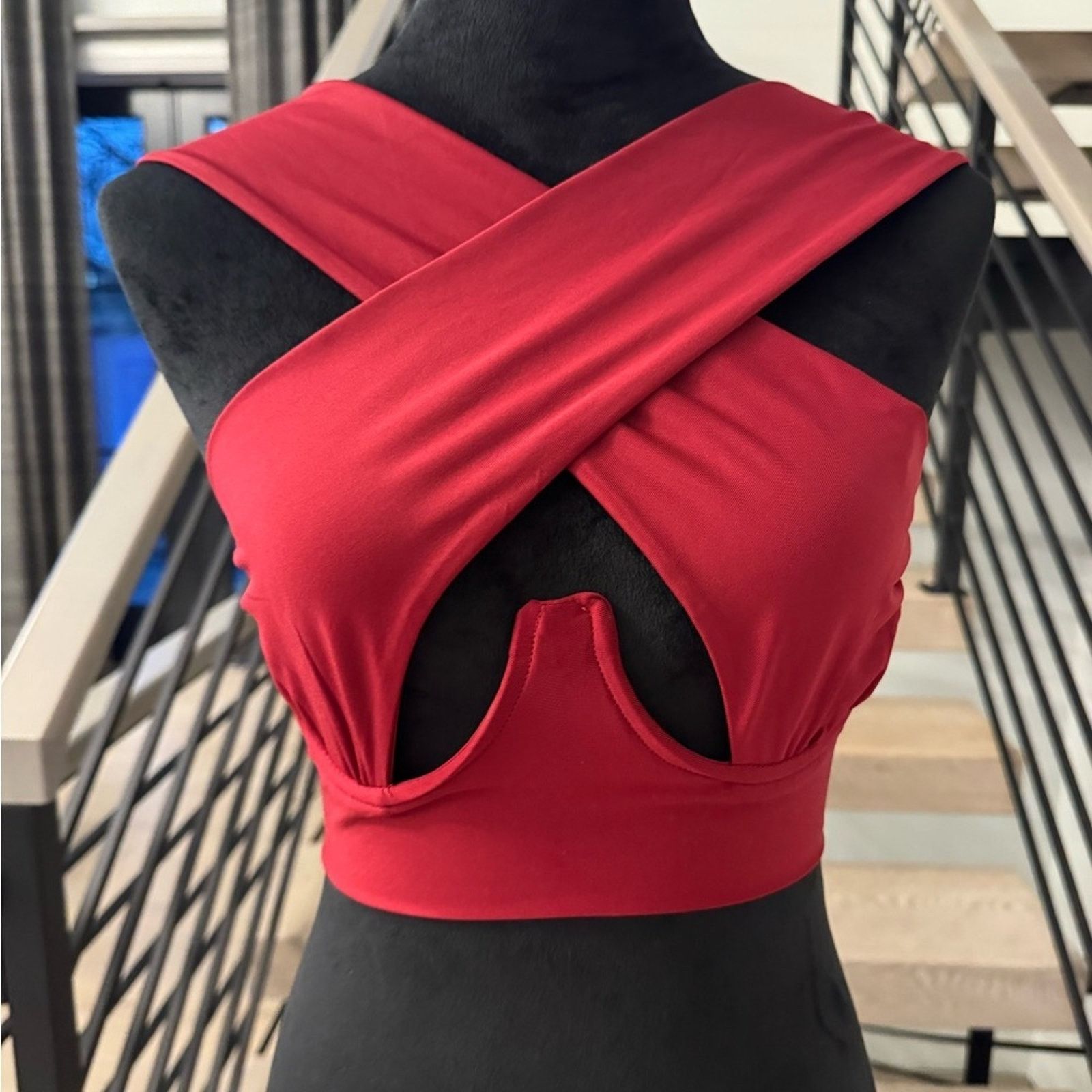 Other New Crisscross Halter Red Crop Top size XS Size XS / US 0-2 / IT 36-38 - 4 Thumbnail