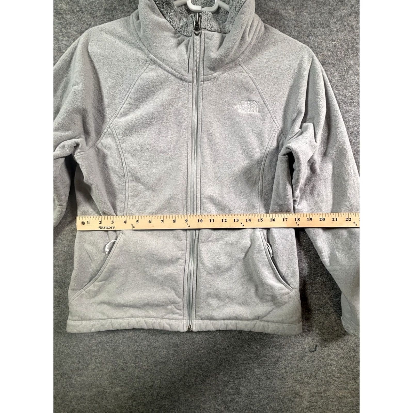 The North Face The North Face Women's Medium Gray Zip Up Fleece Jacket Outdoor Wear, Denali, Logo, Full Zip, Regular Fit, 3-Season, Machine Washable Jacket Size M / US 6-8 / IT 42-44 - 3 Thumbnail