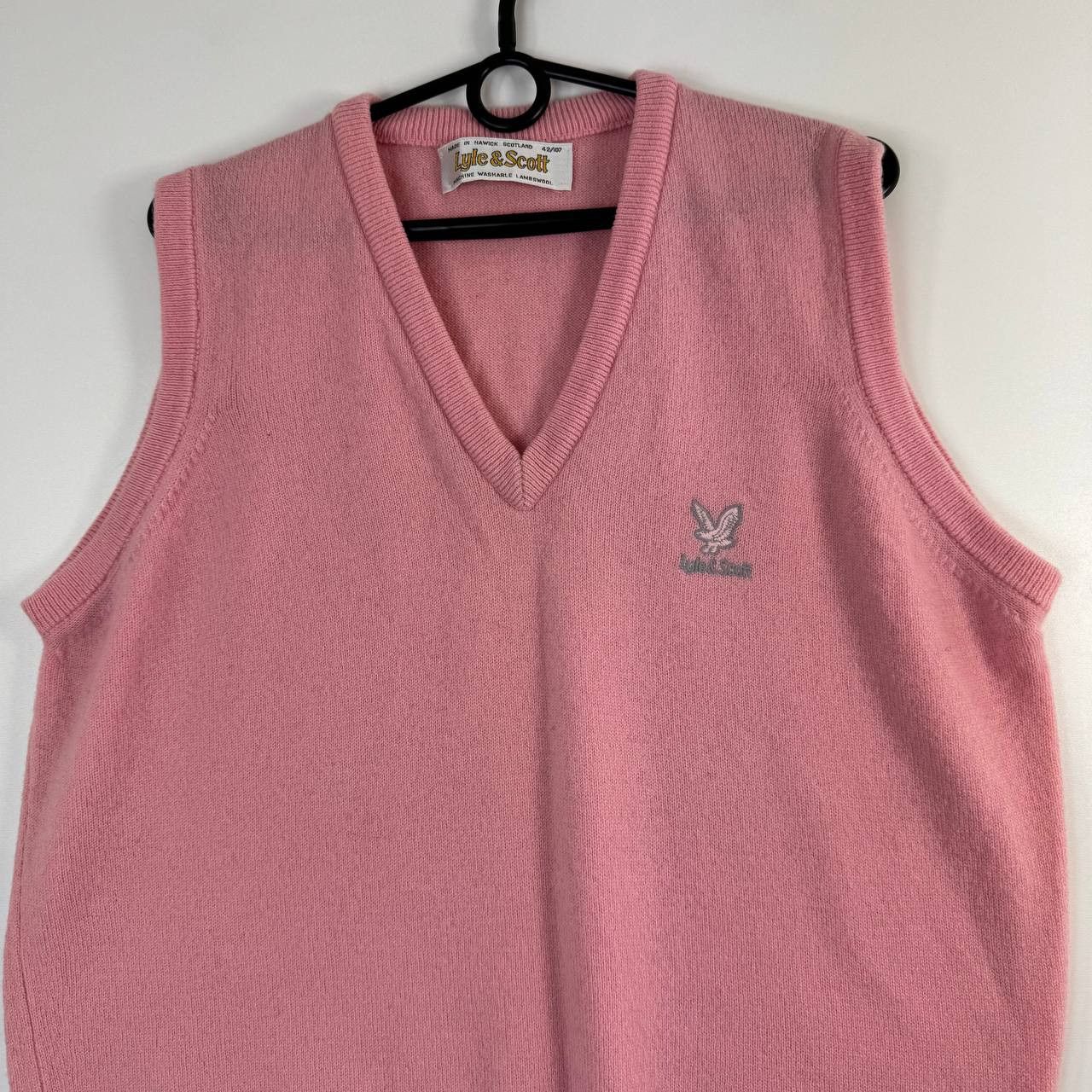 Lyle & Scott Lyle & Scott Sweater Vest Pink V-Neck Jumper Mens Size L Size US L / EU 52-54 / 3 - 2 Thumbnail