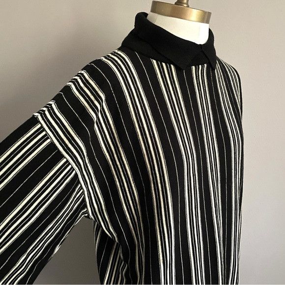 Versace Vintage Versus Versace B&W Striped Wool Pullover Sweater Size US M / EU 48-50 / 2 - 4 Thumbnail