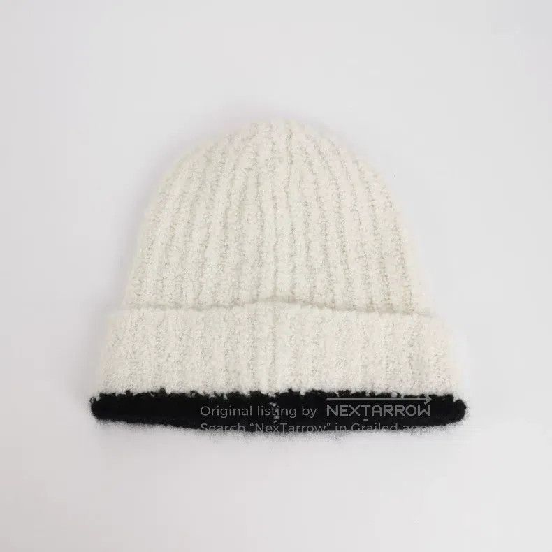 Chanel Chanel Black and white panda colour double C knitted cold Size ONE SIZE - 2 Thumbnail