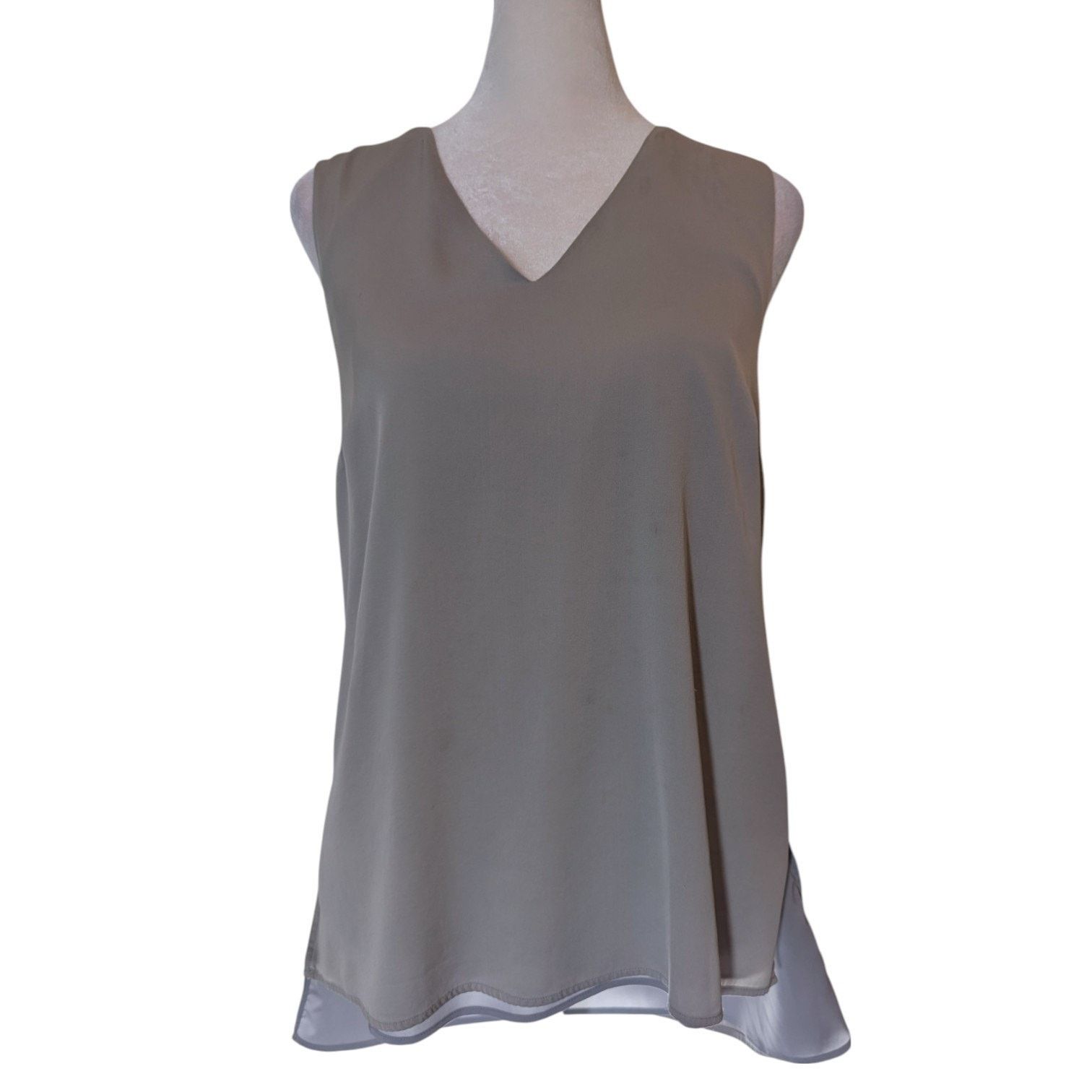 Theory THEORY Silver Grey V-Neck Sleeveless Silk Blouse Medium Size M / US 6-8 / IT 42-44 - 1 Thumbnail