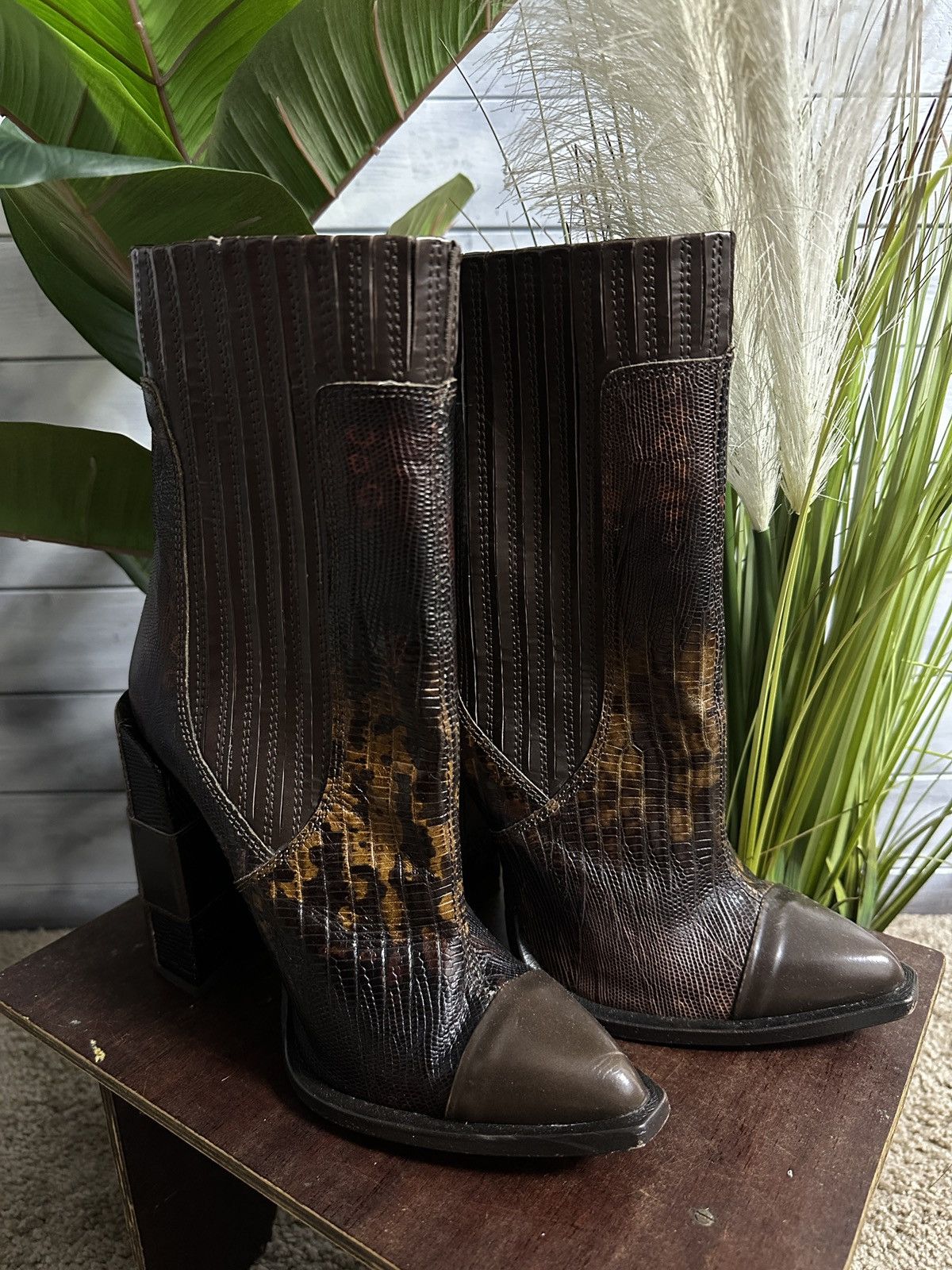 Japanese Brand × Leather Rare Boots Real Leather Snake U Made In Portugal Avant-Garde Size US 8 / IT 38 - 1 Thumbnail