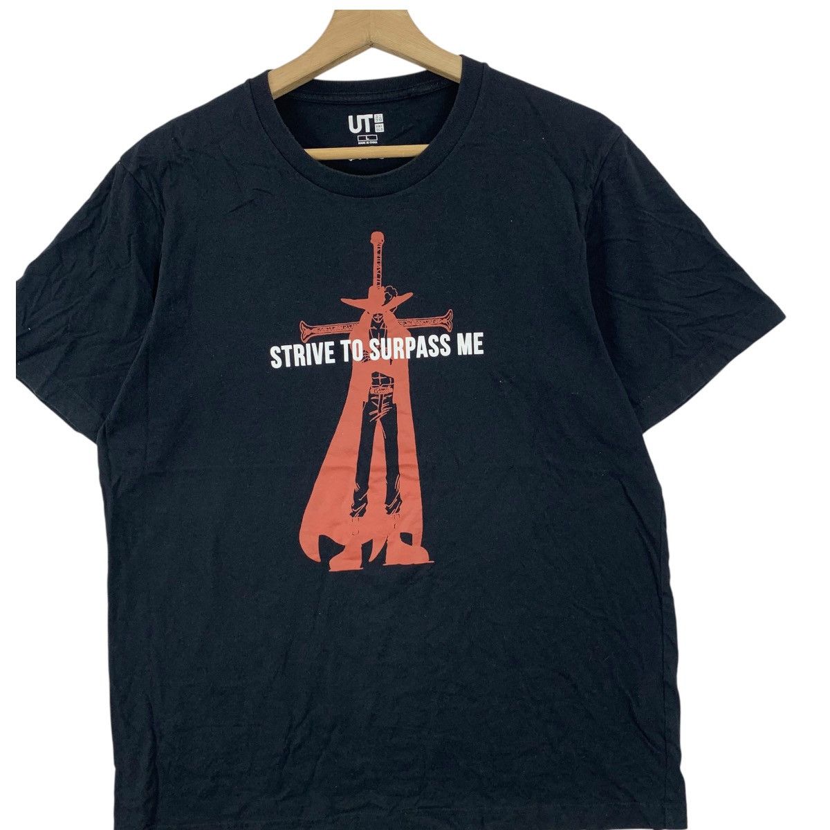 One Piece × Uniqlo ONE PIECE x UNIQLO Dracule Mihawk Pirates Zoro Tee Shirt Size US L / EU 52-54 / 3 - 3 Thumbnail