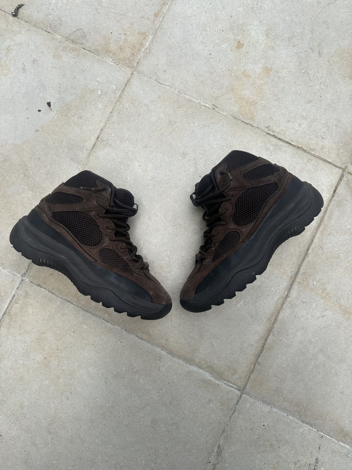 Yeezy Yeezy Desert Boot Oil Size US 10 / EU 43 - 1 Thumbnail