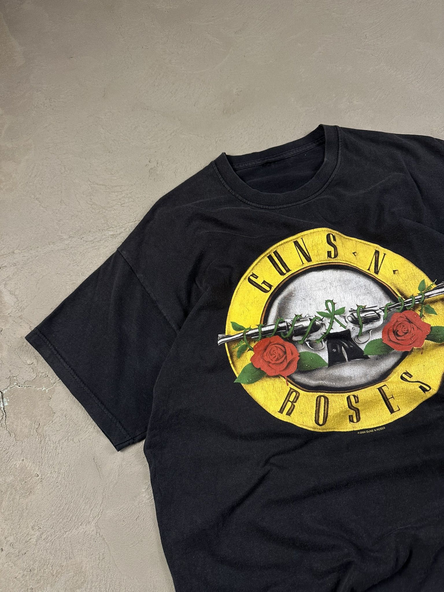 Band Tees 2004 Guns N' Roses Rock Band Promo T-shirt Size US M / EU 48-50 / 2 - 6 Thumbnail