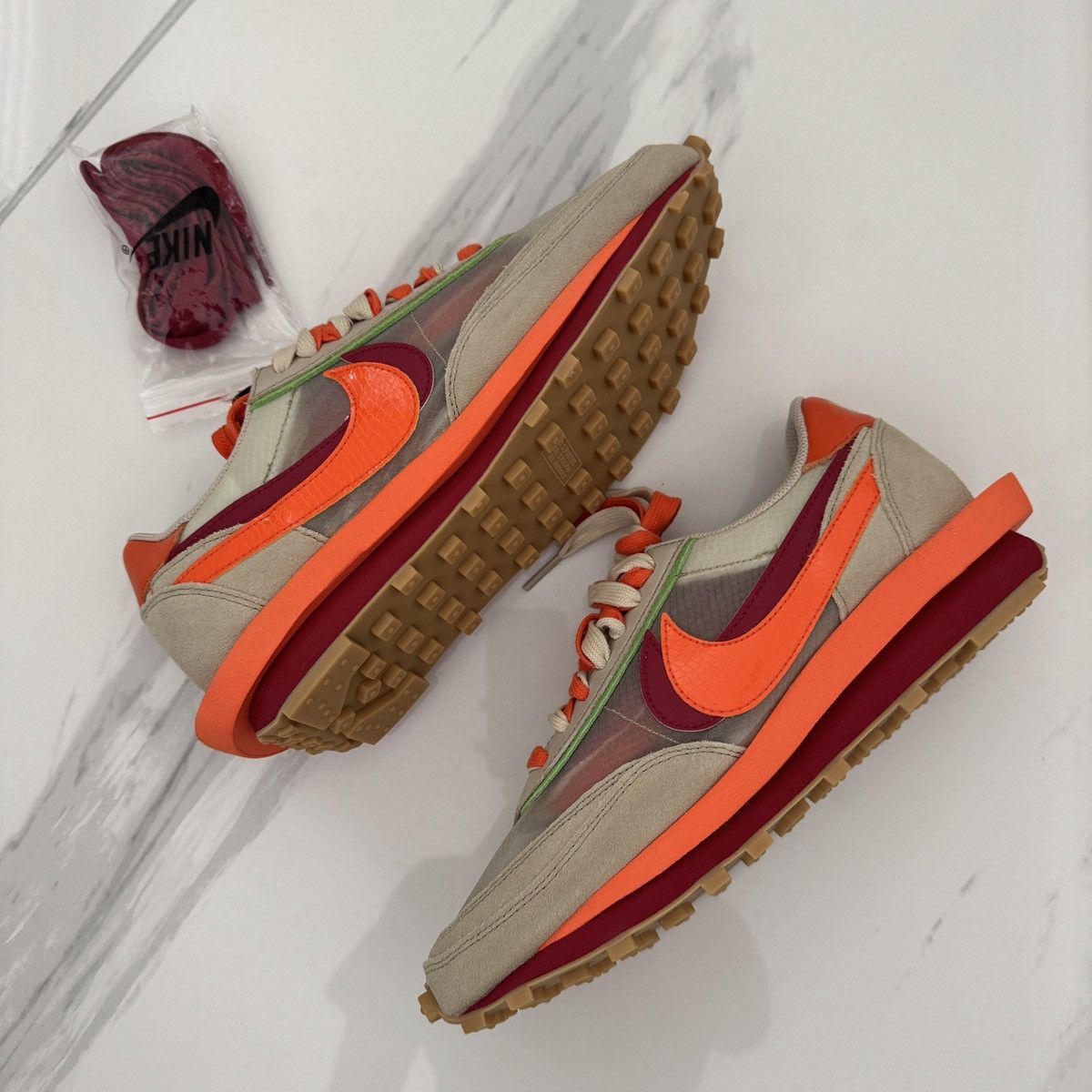 Nike × Sacai × Undercover Nike x Sacai x CLOT LDWaffle “Kiss of Death” Size US 9 / EU 42 - 3 Thumbnail