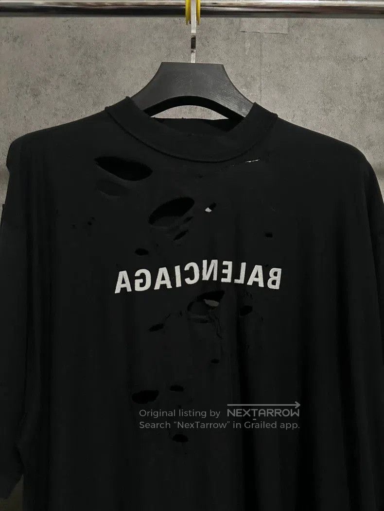 Balenciaga Balenciaga 24FW Embroidered Logo Hole T-Shirt. Size US M / EU 48-50 / 2 - 2 Thumbnail