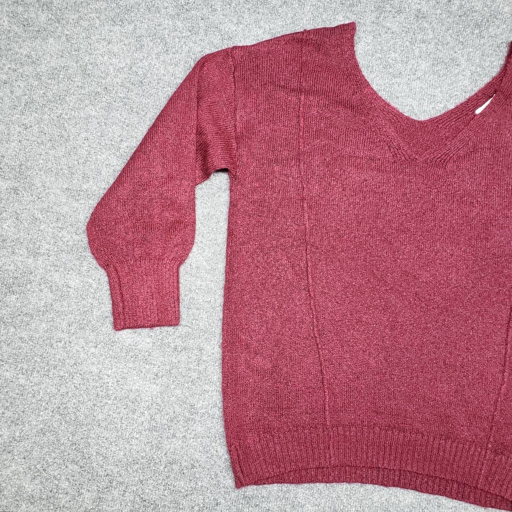 Vintage VINTAGE Rue21 Sweater Womens XS Pullover Burgundy 3/4 Sleeve V-Neck Knit New Size XS / US 0-2 / IT 36-38 - 3 Thumbnail