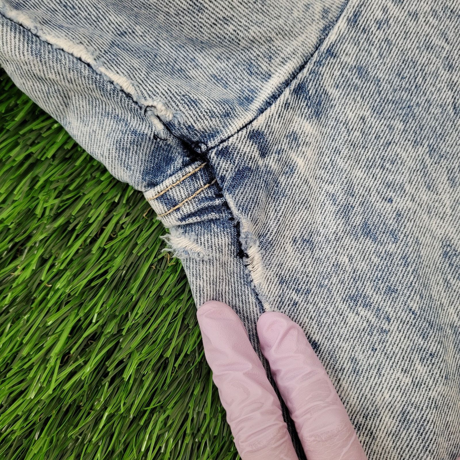 Levi's Vintage LEVIS 573 Tapered Jeans Womens 16/18 34x31 Acid-Wash Size 40" / US 18 - 4 Thumbnail