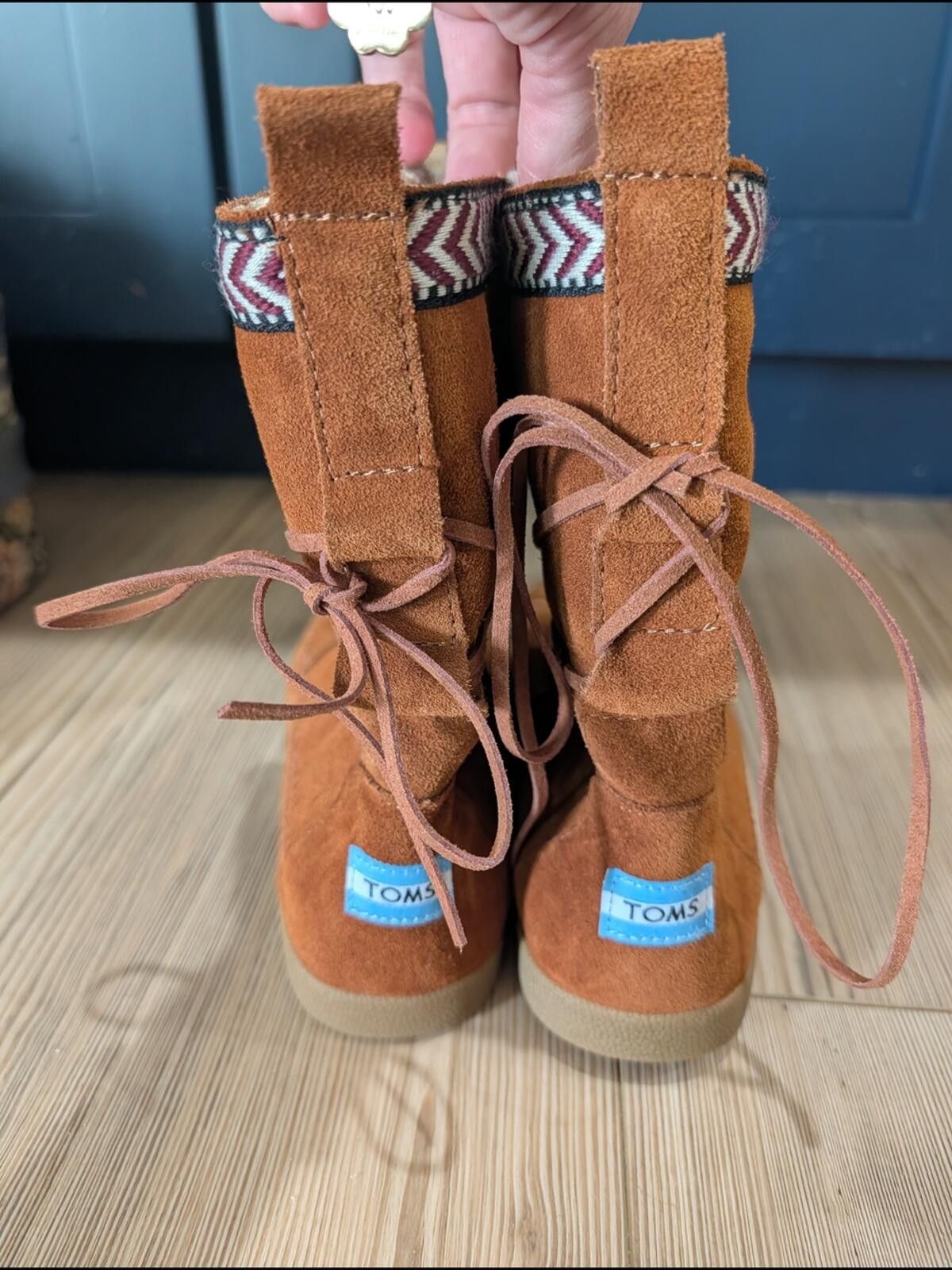 Toms Toms Suede Moccasin Boots in Rust Orange with Trim Size US 7.5 / IT 37.5 - 2 Thumbnail