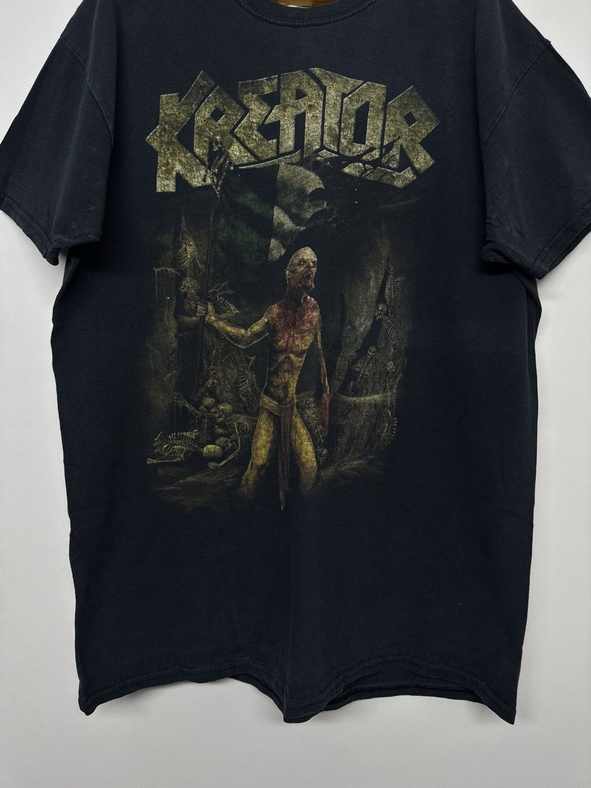 Gildan Vintage Kreator death to the world tour t-shirt Size US L / EU 52-54 / 3 - 9 Thumbnail
