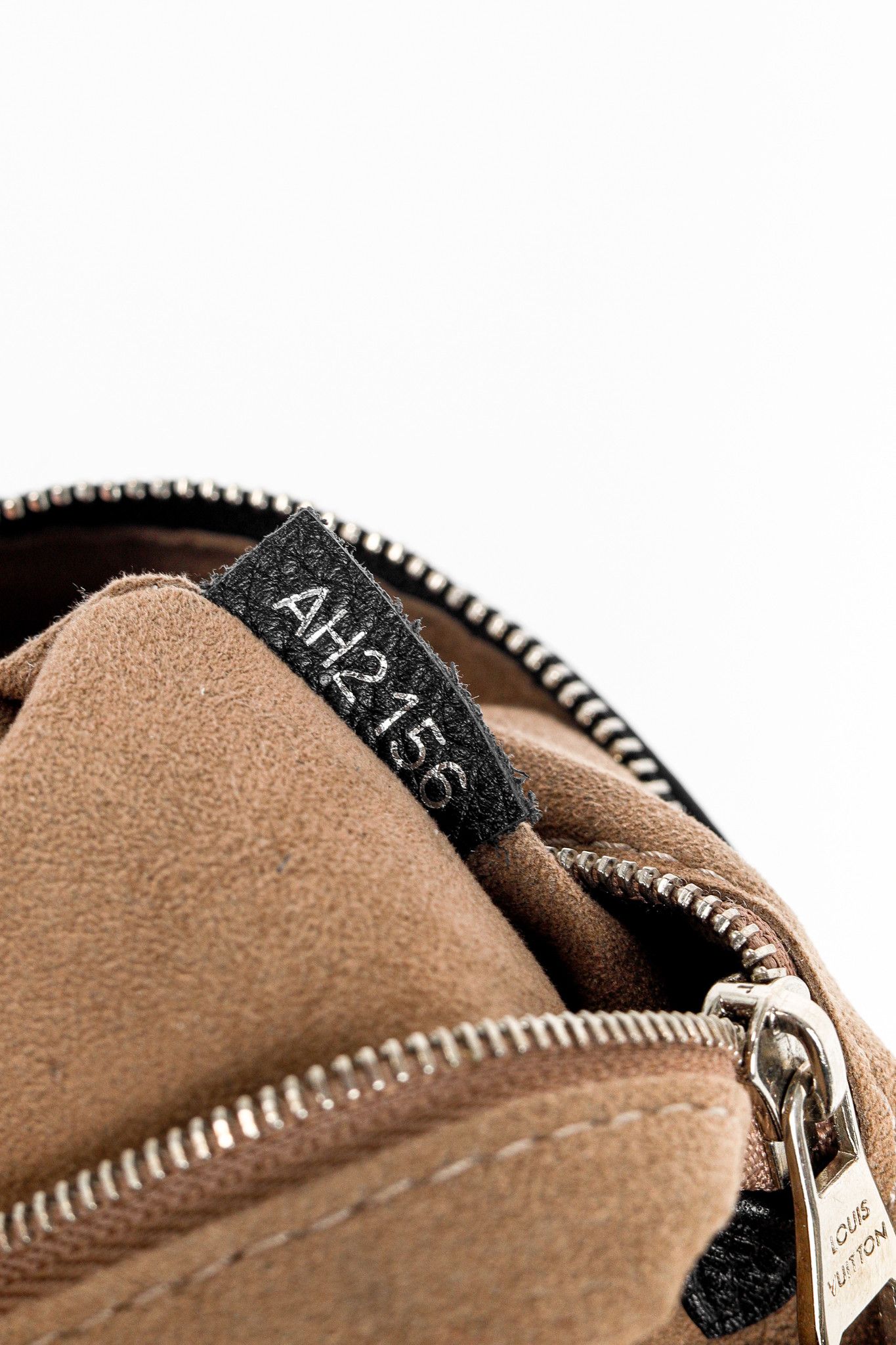 Louis Vuitton Louis Vuitton Babylone Chain BB Mahina Perforated Bag Size ONE SIZE - 13 Thumbnail