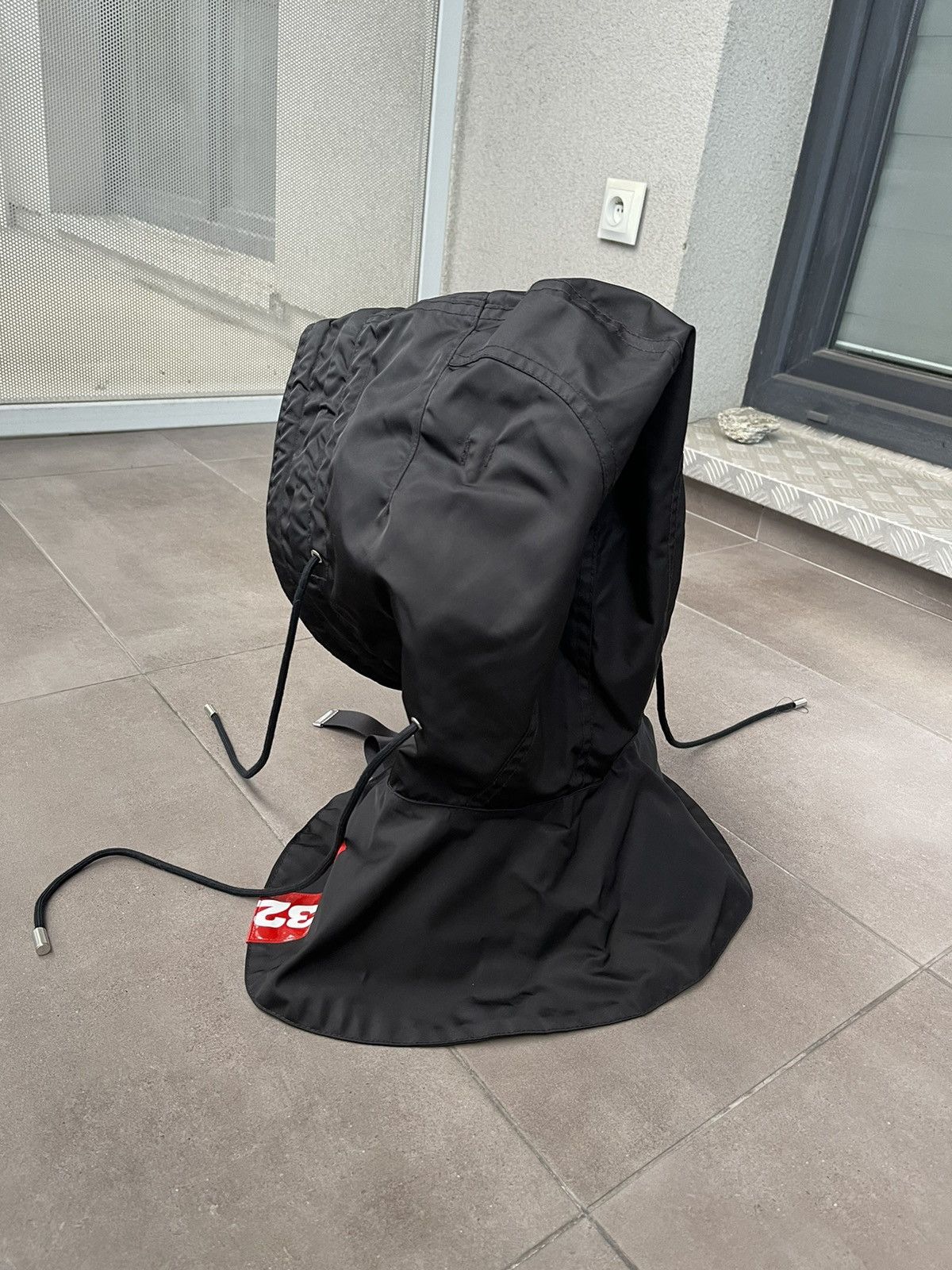 032c !DS! FW22 032c Big Logo Guilty Slicker Black Hood Size ONE SIZE - 14 Thumbnail