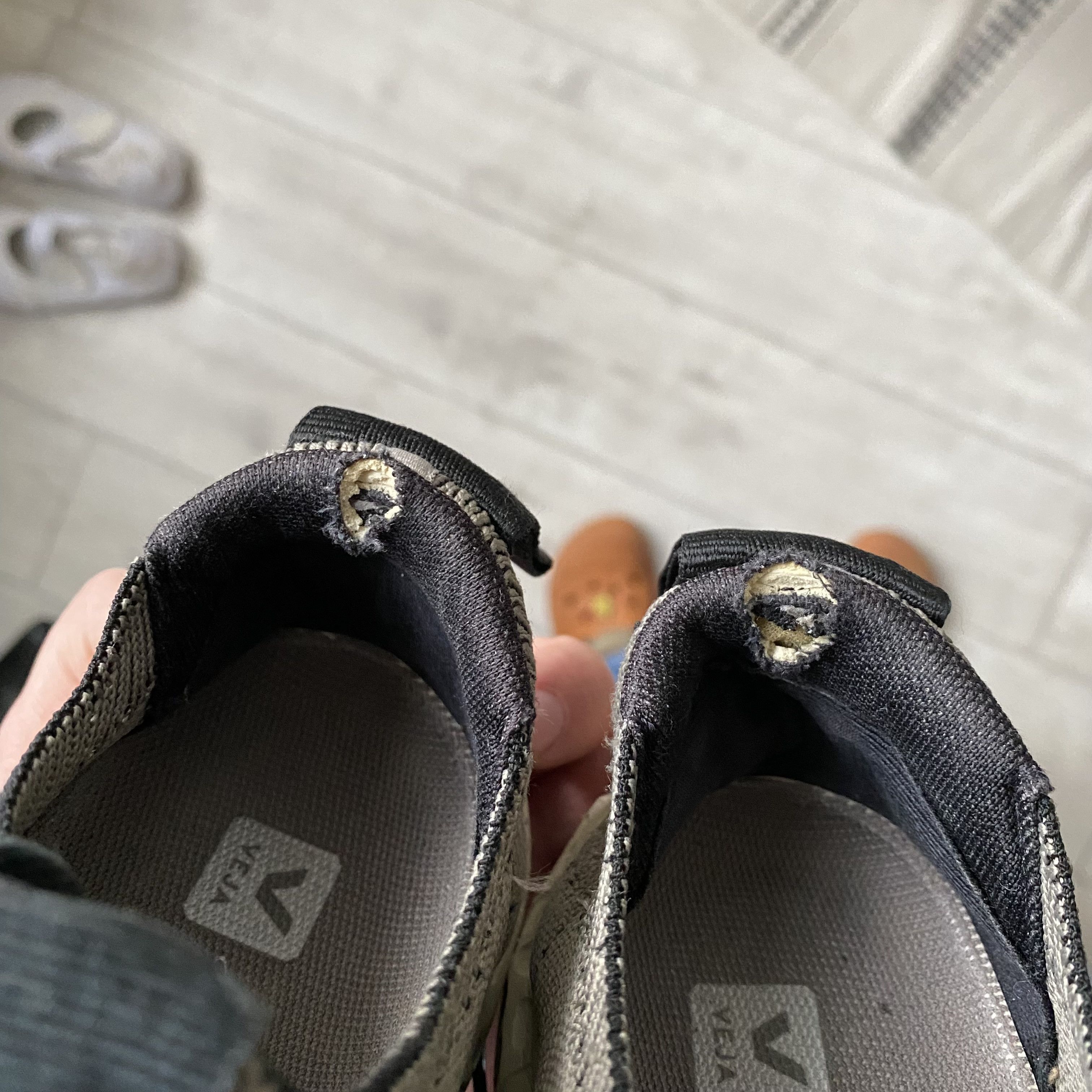 Rick Owens × Veja Rick Owens X Veja Grey Knit Running Sneakers Size US 5.5 / IT 35.5 - 12 Thumbnail