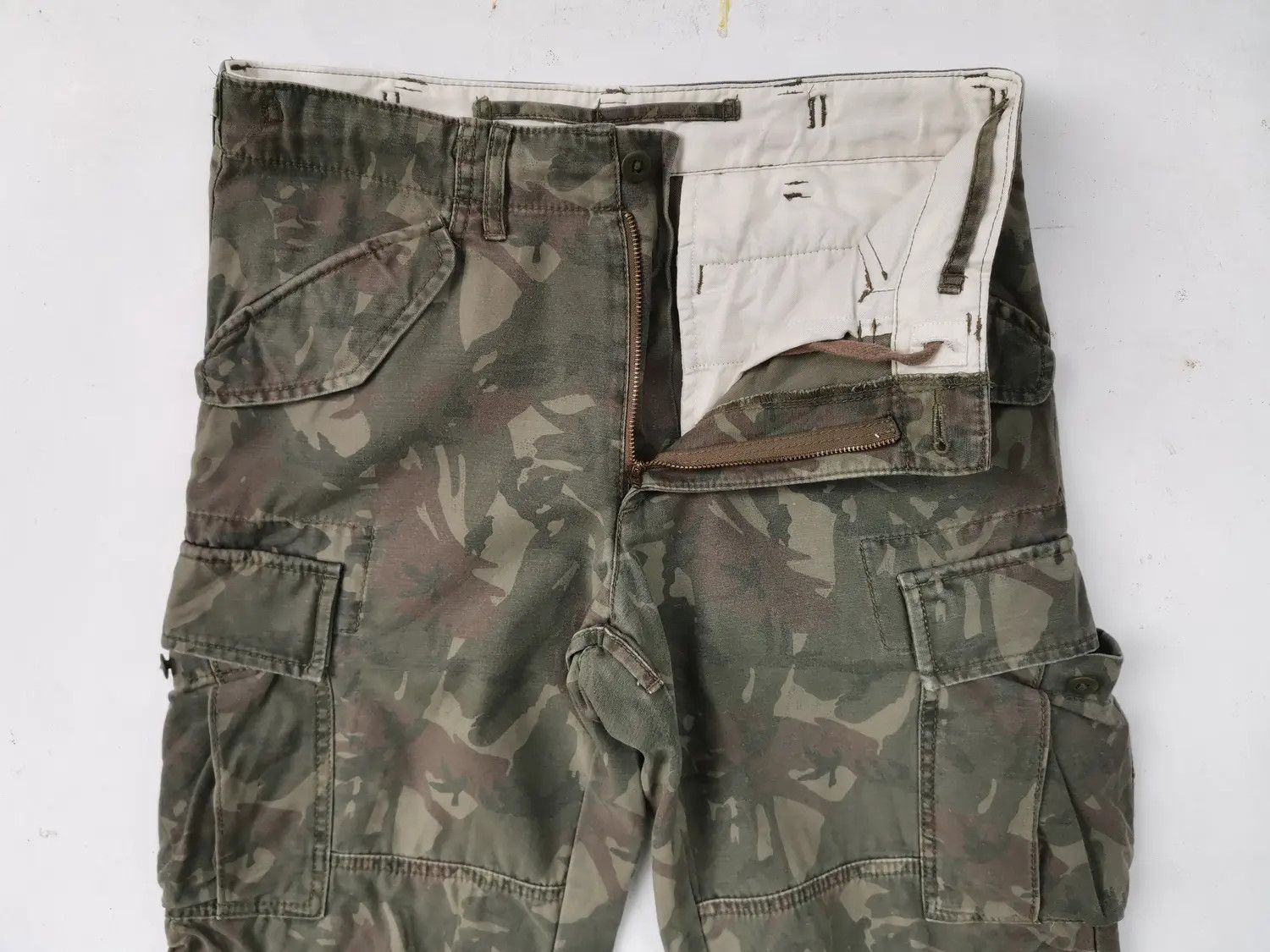 Japanese Brand × Uniqlo Rare!!! Uniqlo Tactical Cargo Multipocket Military Pants Size US 31 - 8 Thumbnail