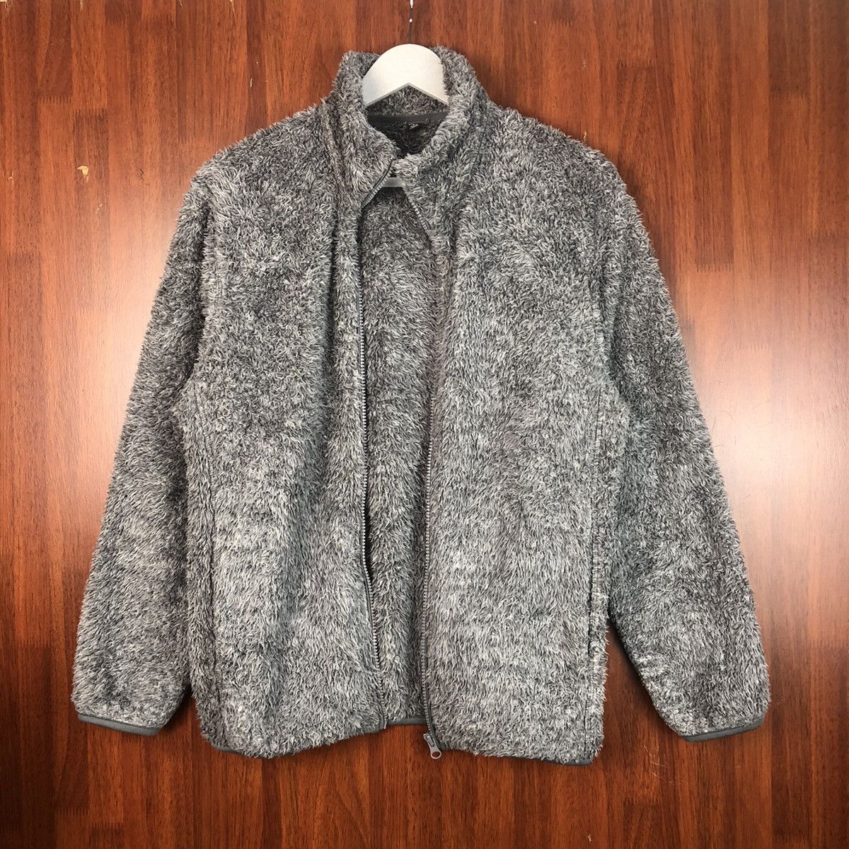 Japanese Brand × Vintage Uniqlo fleece vintage Grey Mohair Sweather #7487 Size M / US 6-8 / IT 42-44 - 1 Thumbnail