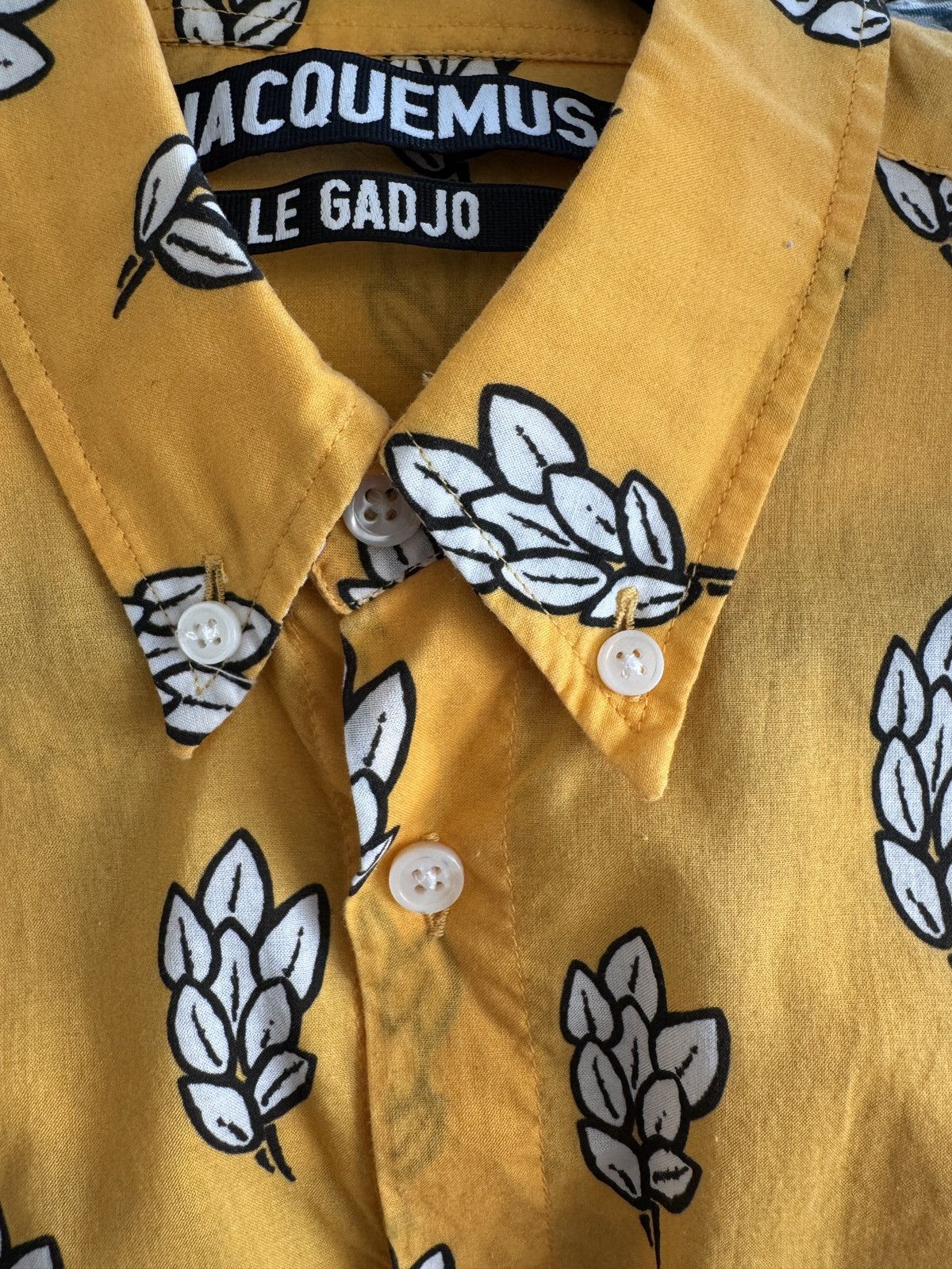 Jacquemus Jacquemus “Le Gadjo” wheat shirt Size US M / EU 48-50 / 2 - 12 Thumbnail