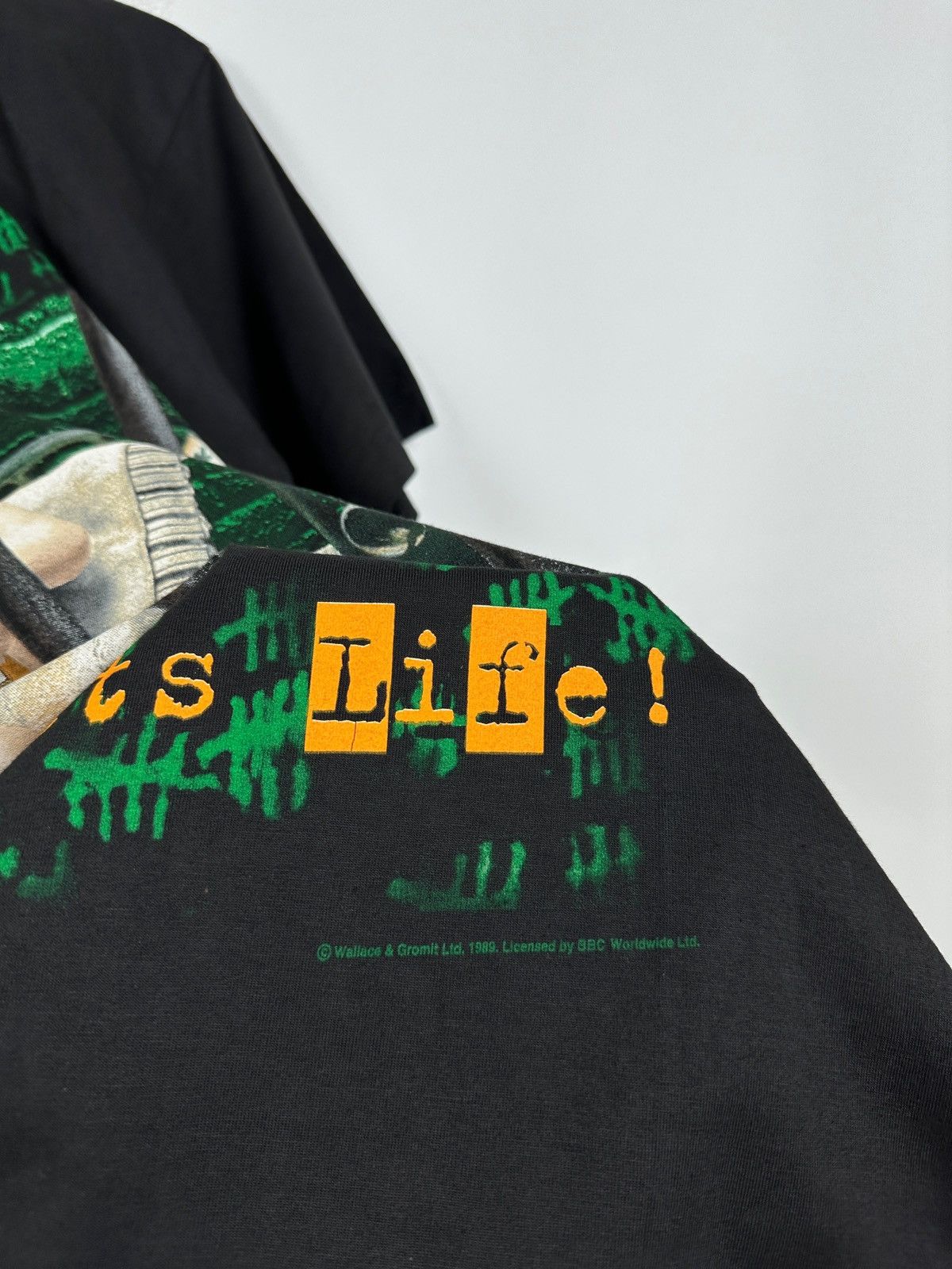 Cartoon Network 1989 Vintage Wallace & Gromit Gets Life Black T-Shirt Size US M / EU 48-50 / 2 - 10 Thumbnail