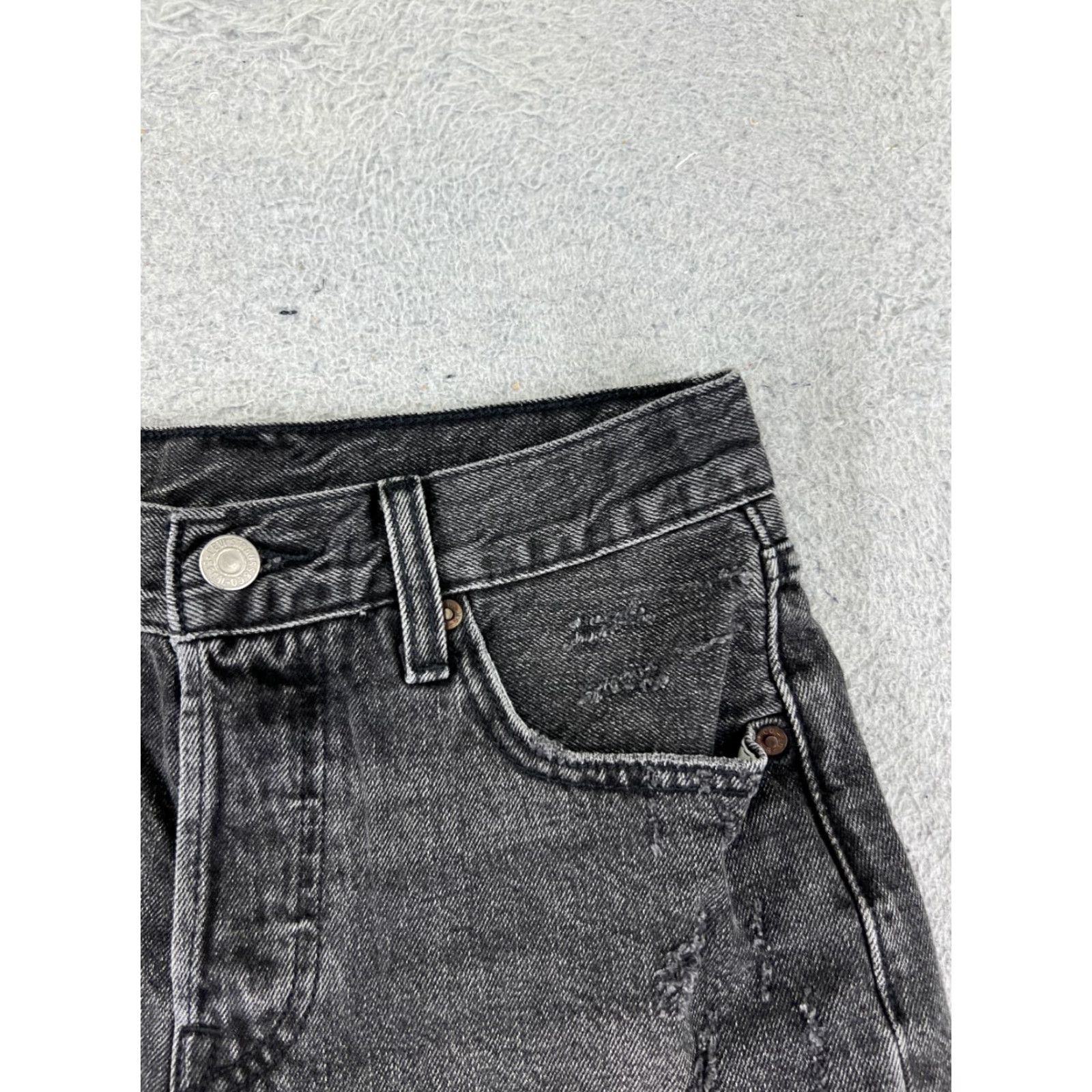 Levi's Levi's Women's Denim Shorts 24 Black Cut-Off Vintage Big E 501 Button Fly Casual Size 42" / US 20 - 5 Thumbnail